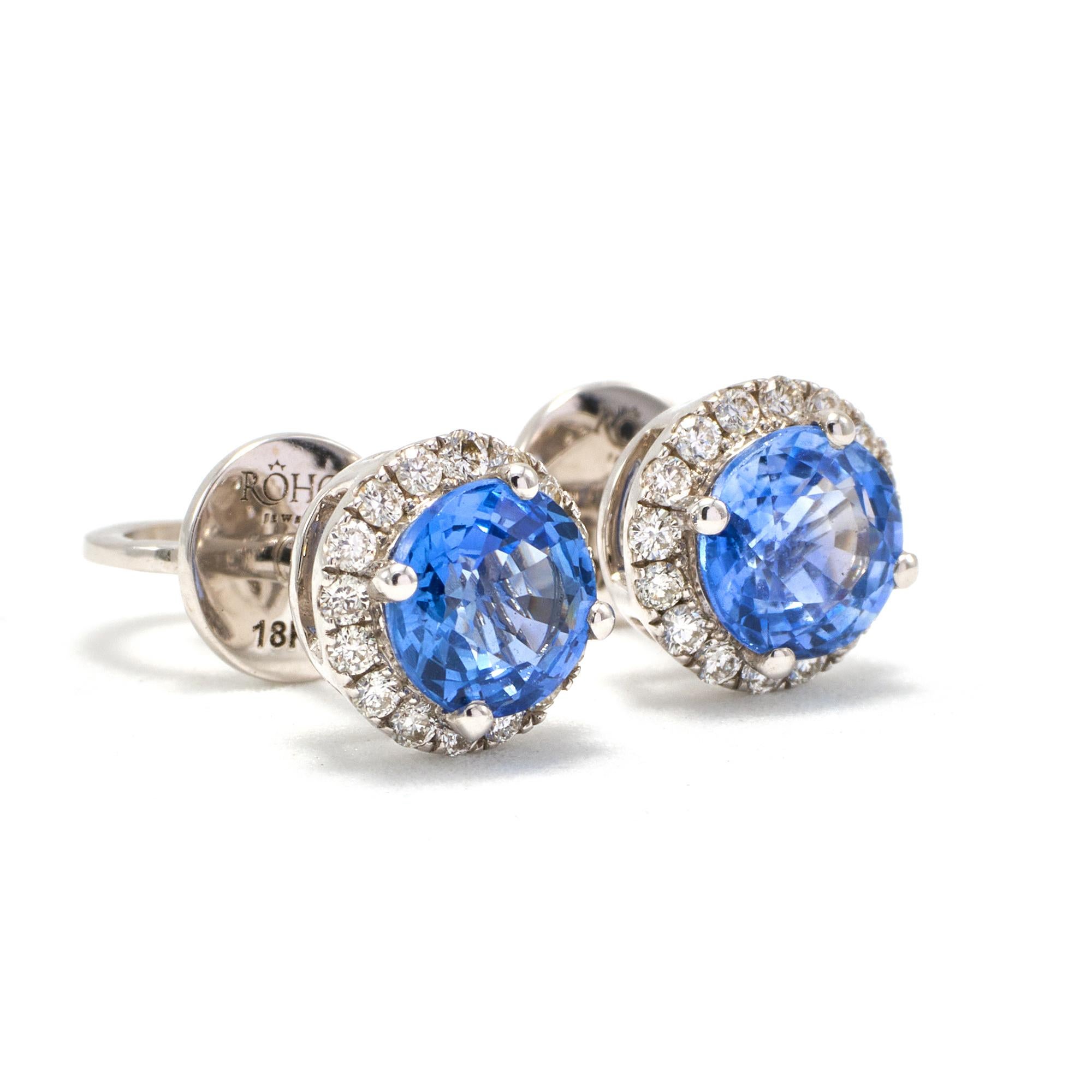 Blauer Saphir-Diamant-Ohrstecker mit Diamant-Halo aus 18 Karat Weißgold mit Schraubenverschluss (Brillantschliff)