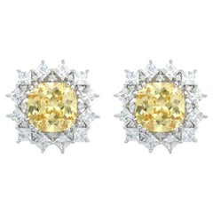 Orecchino di fidanzamento con zircone giallo scintillante per lei in A. Silver