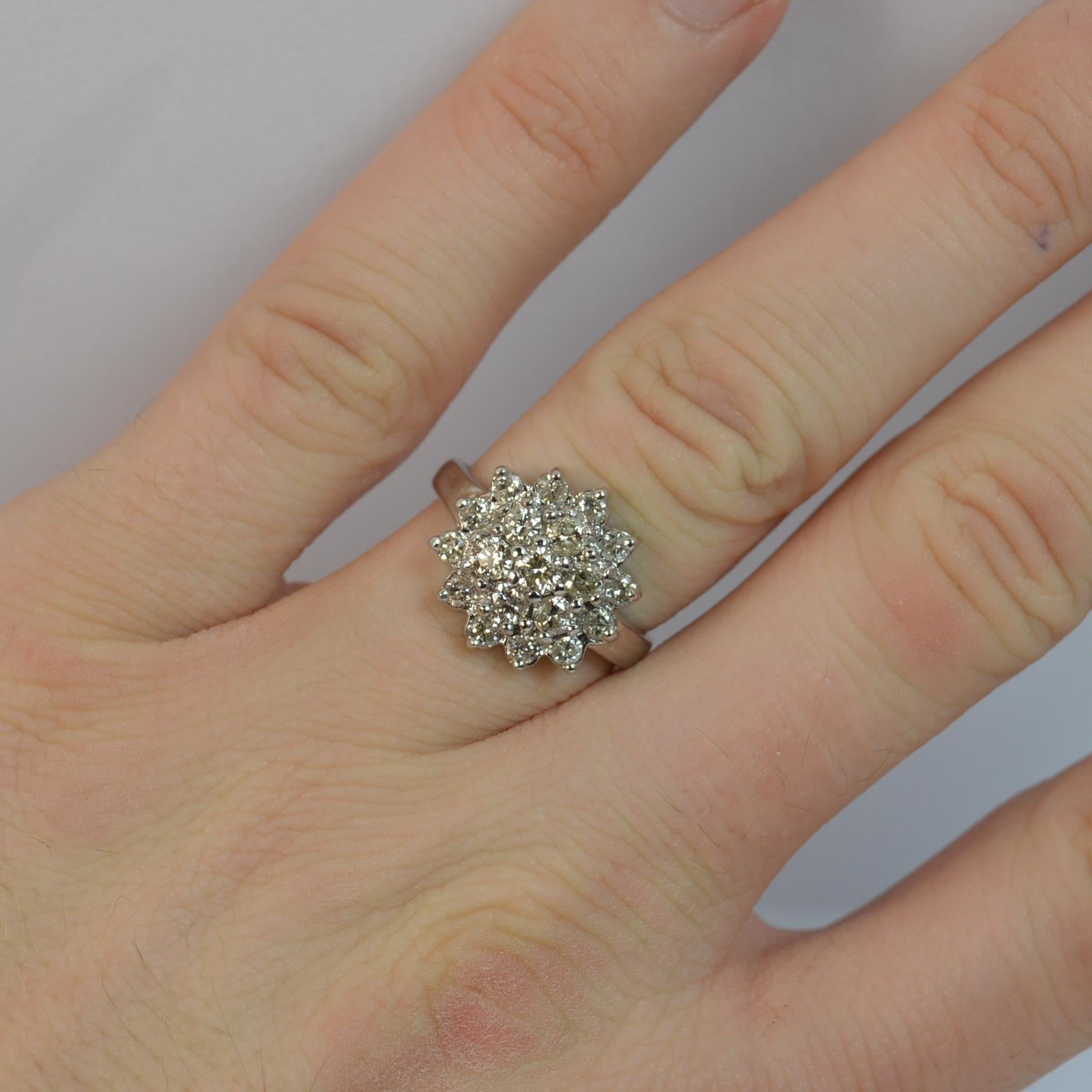 Contemporary Sparkly 18 Carat White Gold and 1.00 Carat Diamond Cluster Cocktail Ring