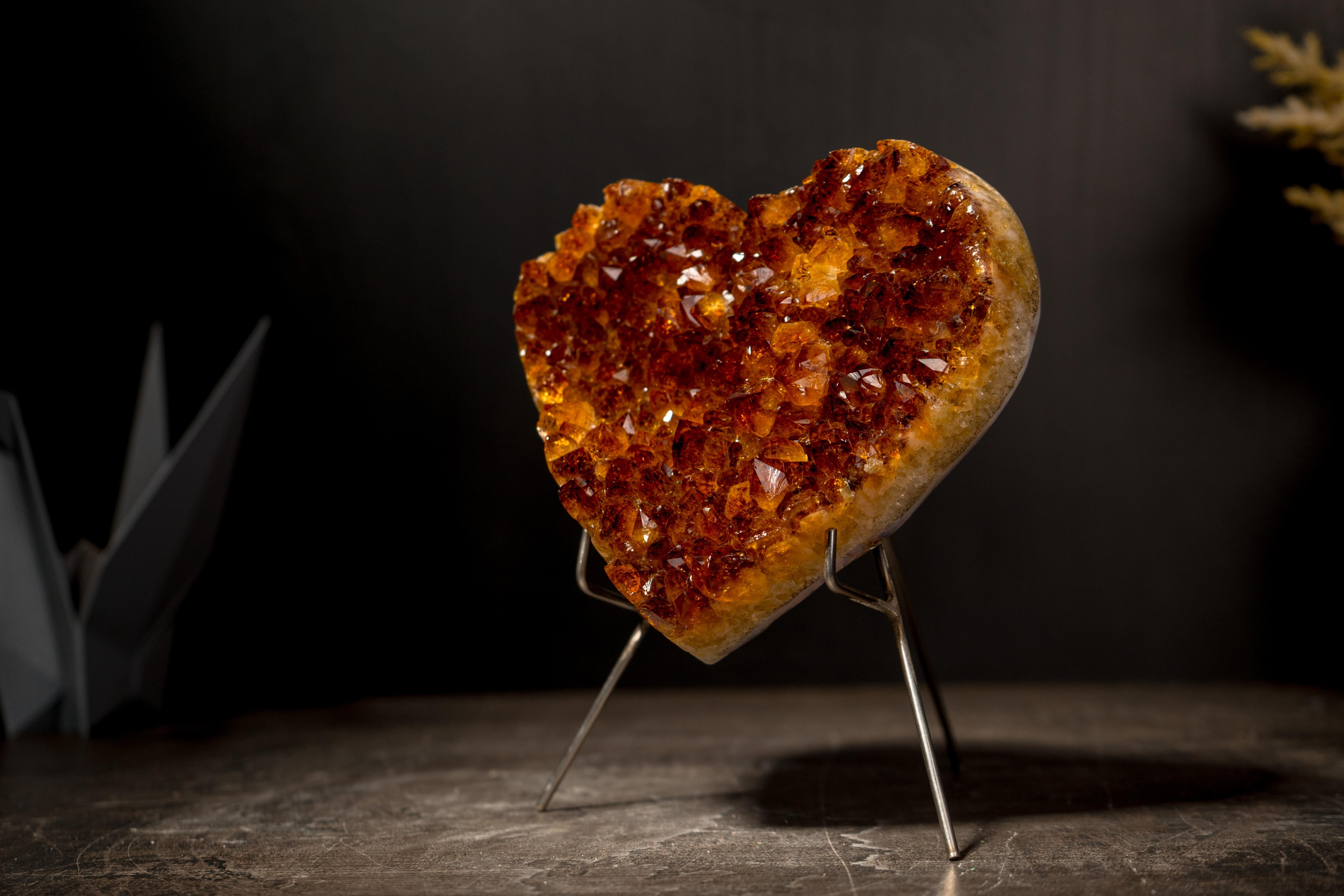Corazón brillante de citrino naranja de Madeira, esculpido a partir de un citrino de grado AAA Brasileño