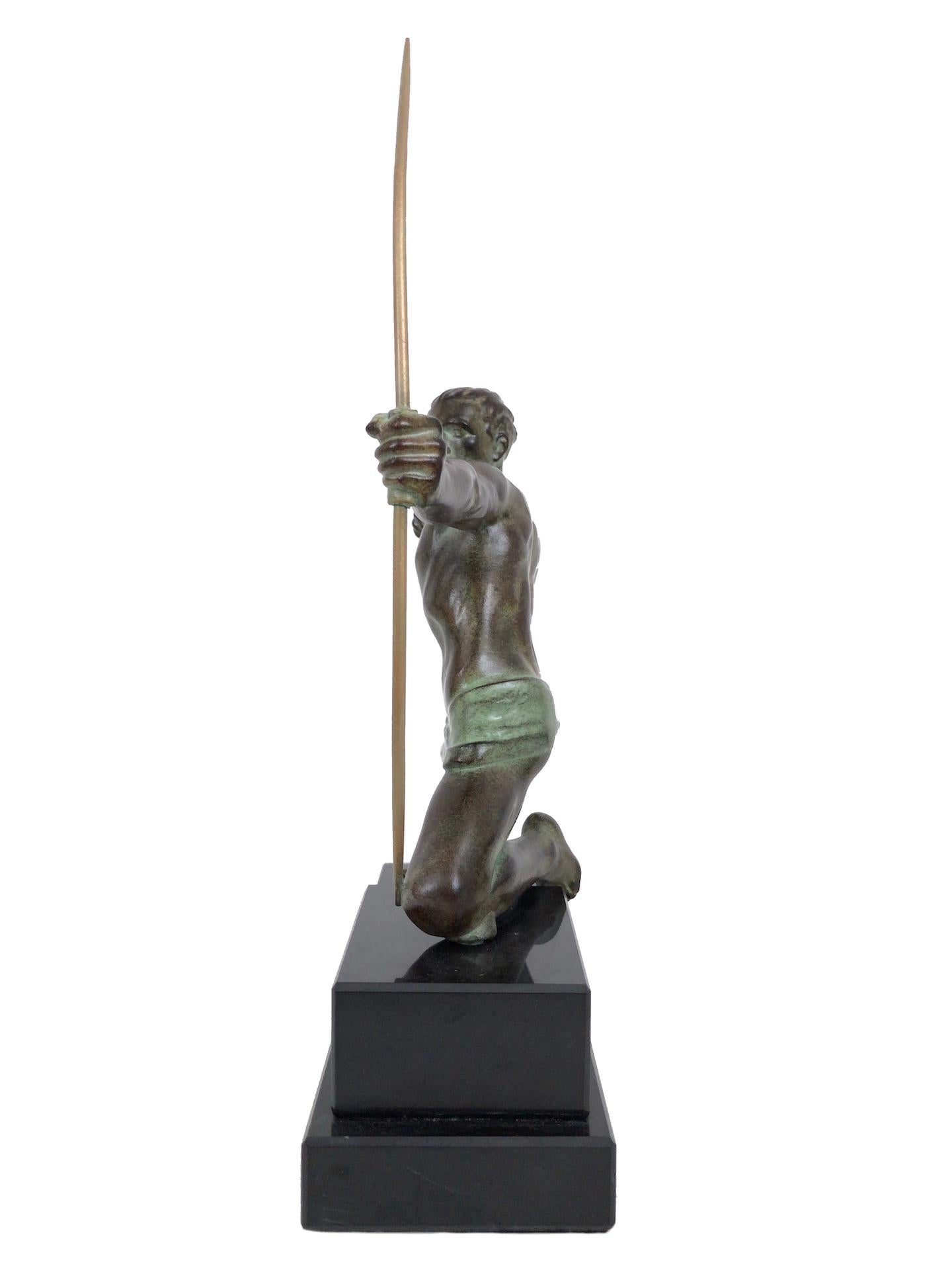 Art déco Spartiate by Max Le Verrier Sculpture Spartan Archer Warrior in Spelter en vente