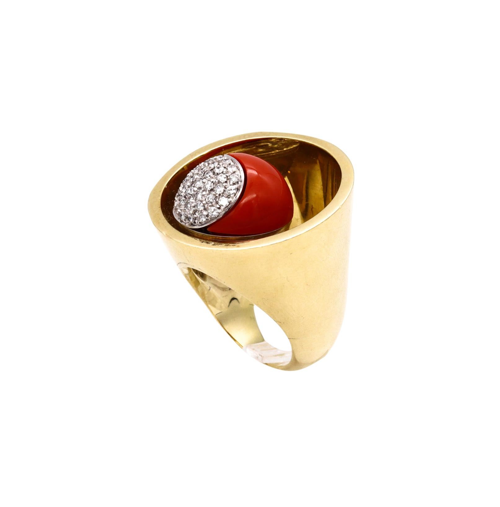 Women's or Men's Spatialism 1970 Artistic Sculptural Yin Yang Ring 18Kt Gold With Diamonds Coral For Sale