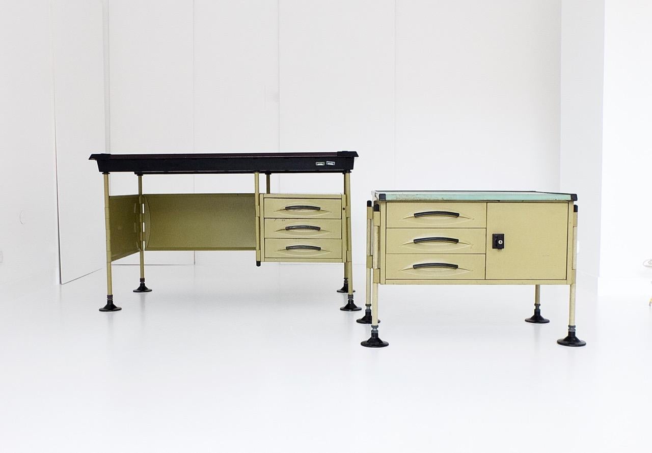 A collectors set designed by the workshop of modernity: “bbpr’s (banfi, belgiojoso, peressutti and rogers)‚ spazio” desk and side desk.

The unique design of the whole ‘spazio’ system with detachable legs and adjustable feet shows bbpr’s emphasis