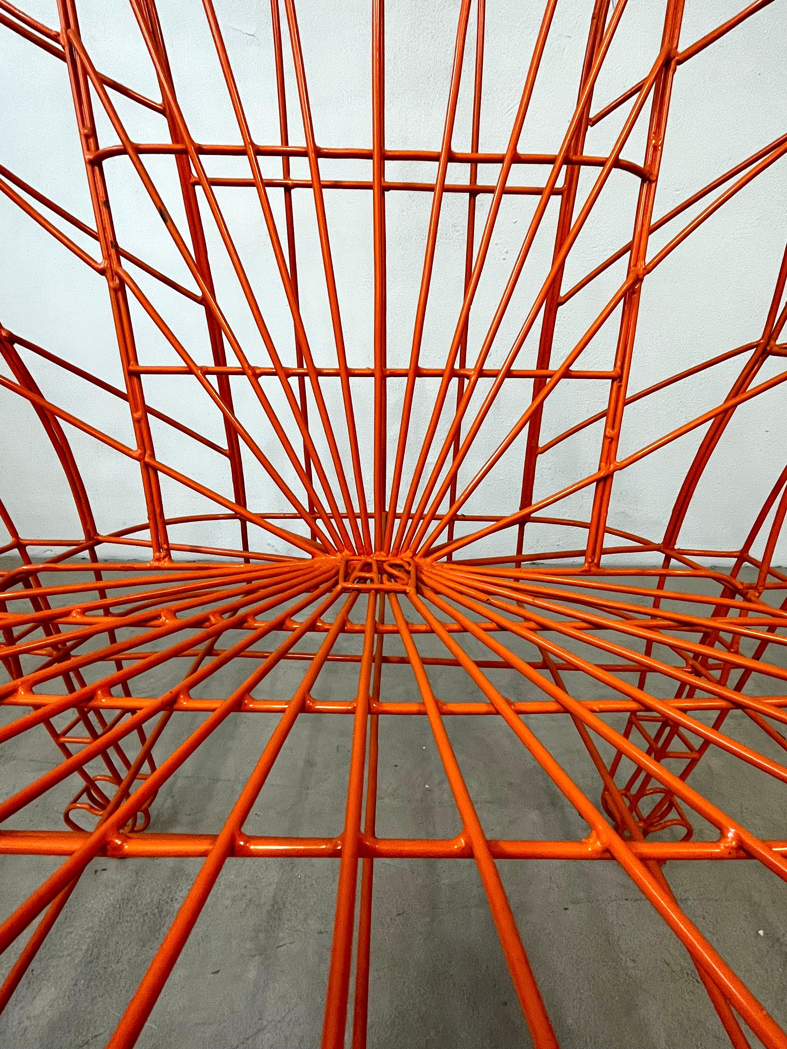 Fauteuil trône italien post-moderne Pop Art de Spazzapan, sculpture en métal orange en vente 4