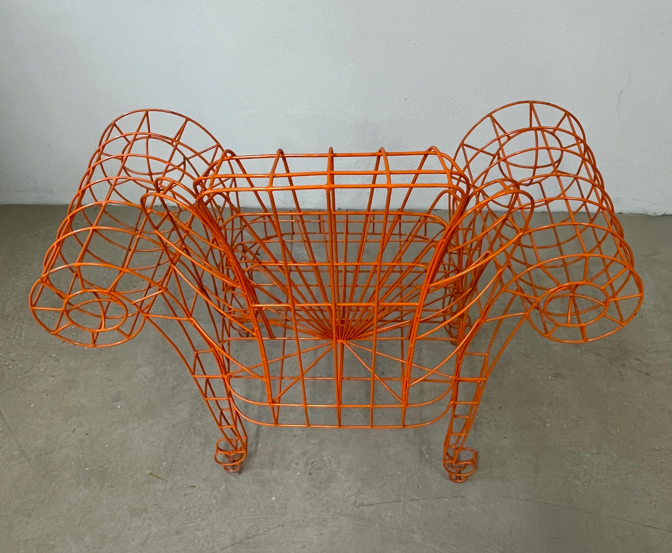 Fauteuil trône italien post-moderne Pop Art de Spazzapan, sculpture en métal orange en vente 2