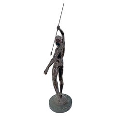 "Bailarina de la lanza", espectacular y raro bronce con desnudo masculino de Brenda Putnam