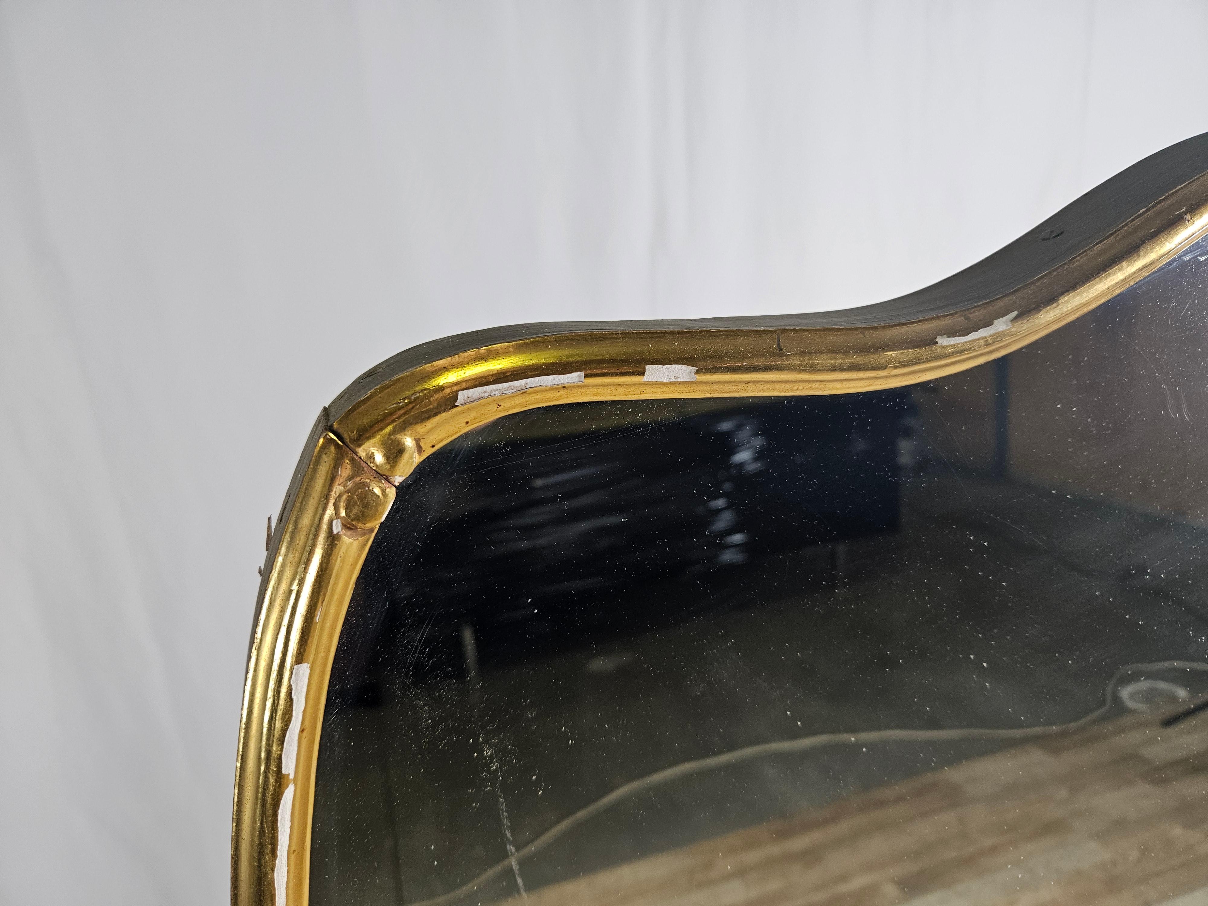 Mid-Century Modern 1950s mirror in gold lacquered wood For Sale