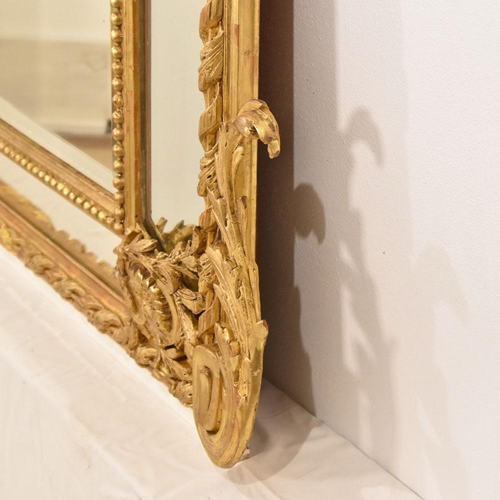 Specchiera Antica Con Putti E Volute, Dorata In Foglia Di Oro Zecchino,  XIX. in vendita 1