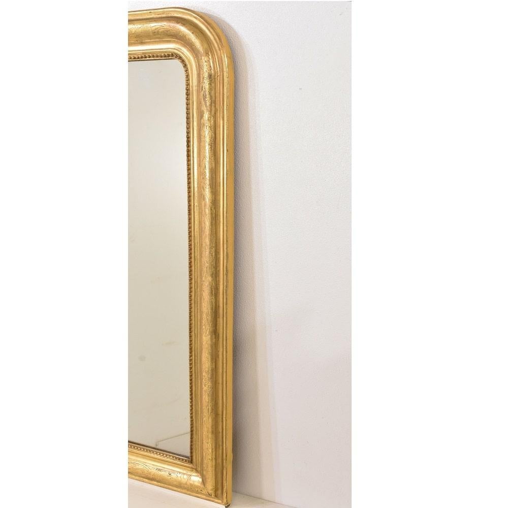 Antiker Spiegel, blattvergoldeter Rahmen, florale Motive, 19. (Blattgold) im Angebot