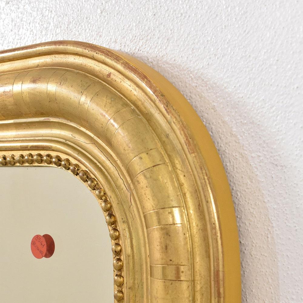 Specchiera Antica Dorata in Foglia Di Oro Zecchino Con Uva, Epoca Ottocento. For Sale 1