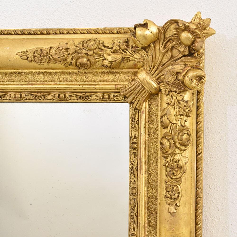 Doré Miroir rectangulaire ancien, cadre doré à la feuille d'or, 19e siècle. en vente