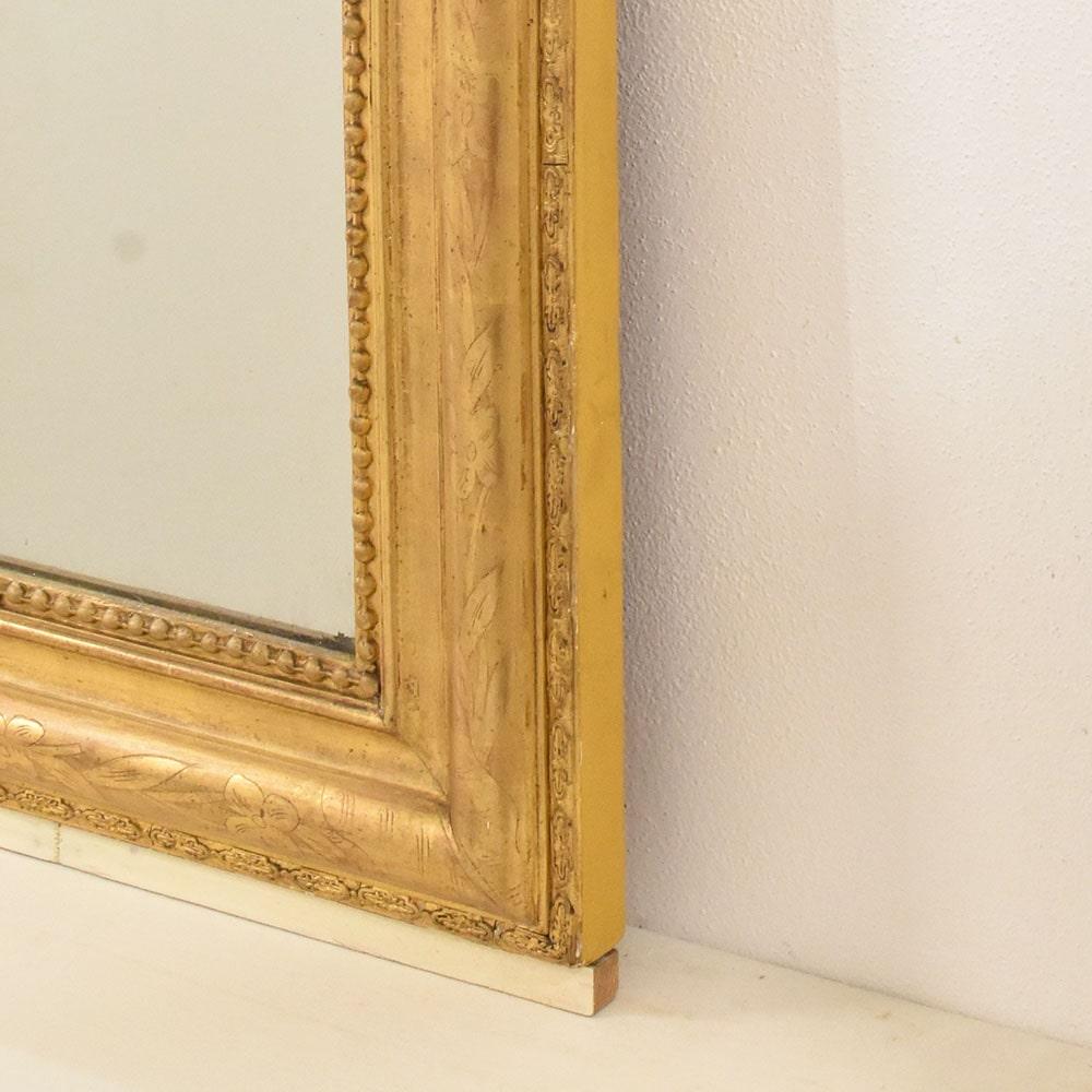 Gesso Specchiera Dorata Antica Con Fiori, In Foglia Oro Zecchino, Luigi Filippo , XIX. in vendita