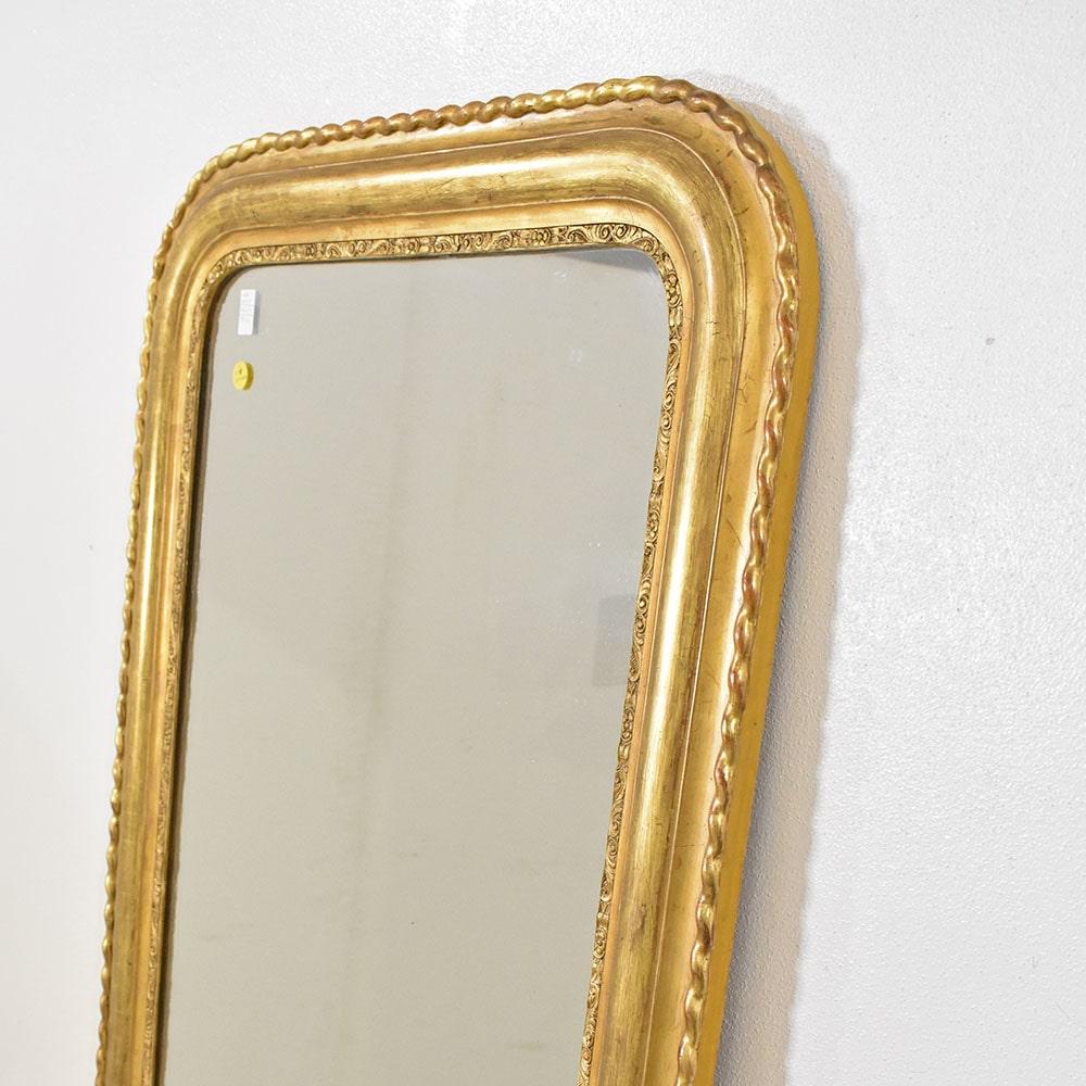 Antiker vergoldeter Spiegel, antiker Spiegel, Blattgold, Mitte des 19. Jahrhunderts. (Gips) im Angebot