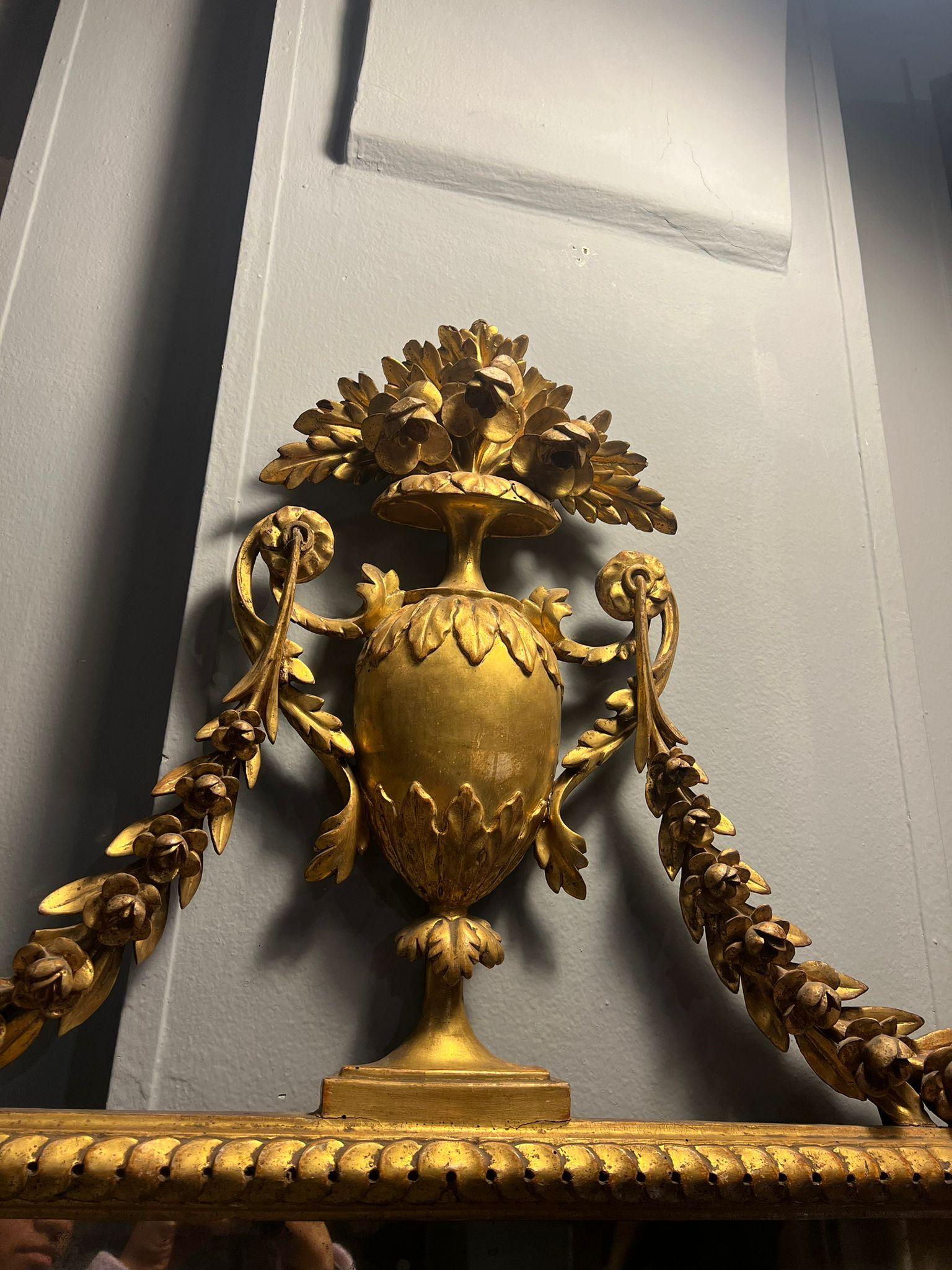 Miroir Louis XVI en bois doré en vente 4