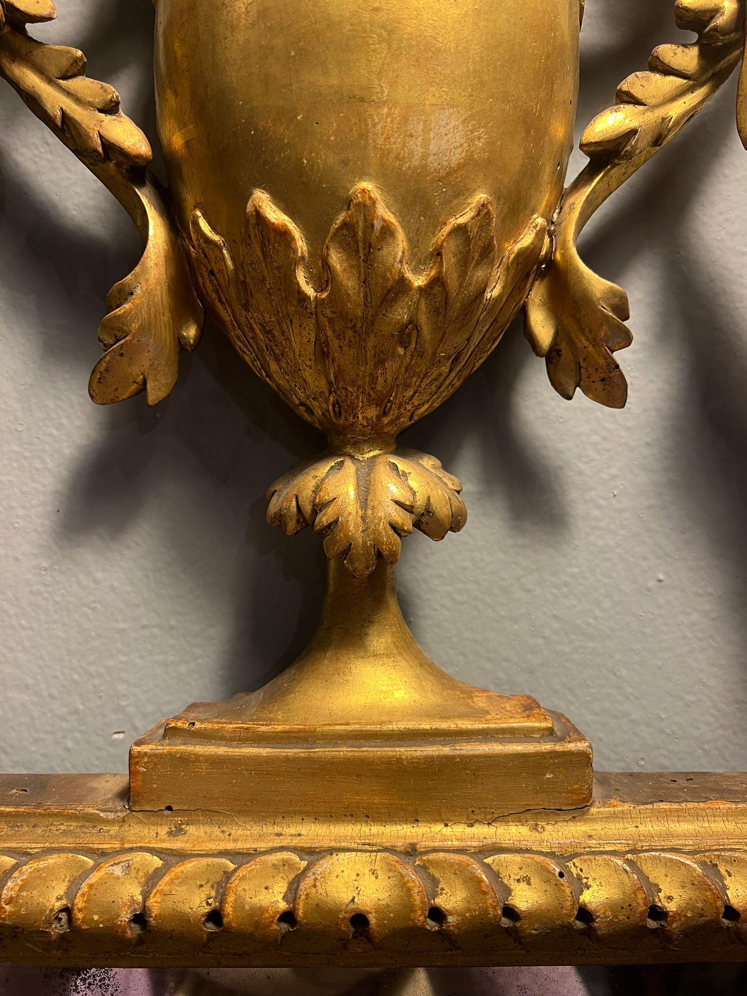 Miroir Louis XVI en bois doré Bon état - En vente à Firenze, IT