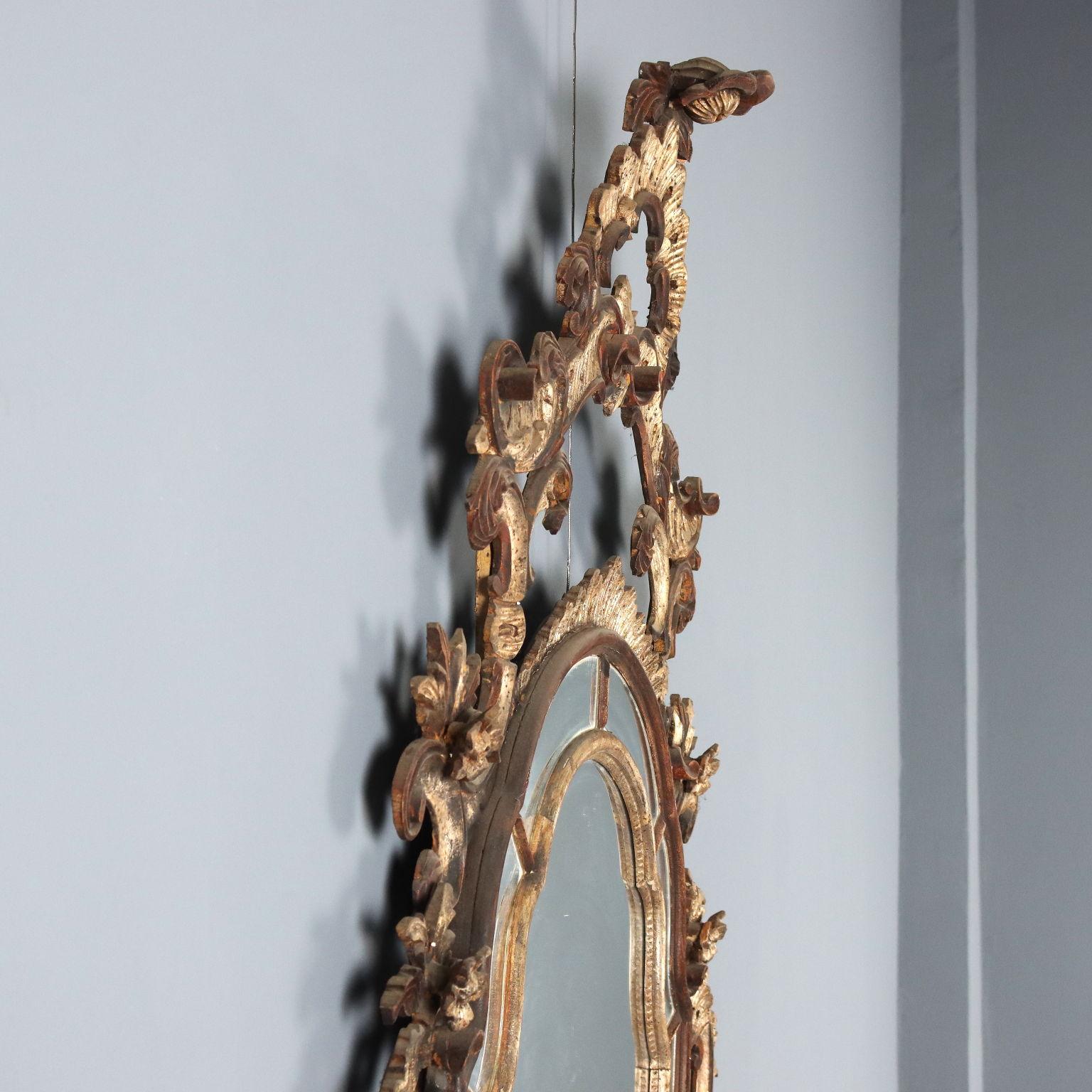 Espejo de estilo rococó Italia Primera mitad del siglo XX en venta 5
