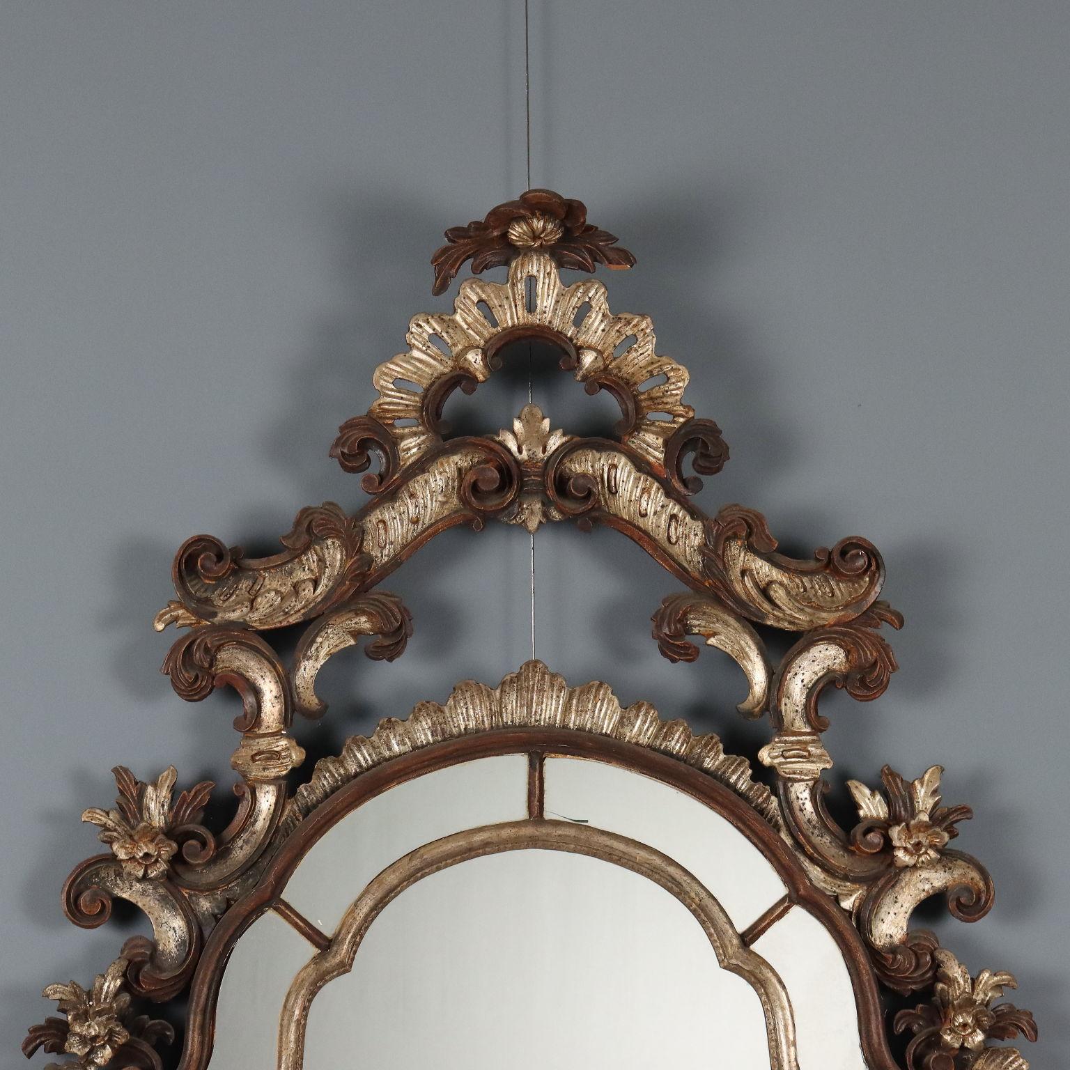 Espejo de estilo rococó Italia Primera mitad del siglo XX Italian en venta