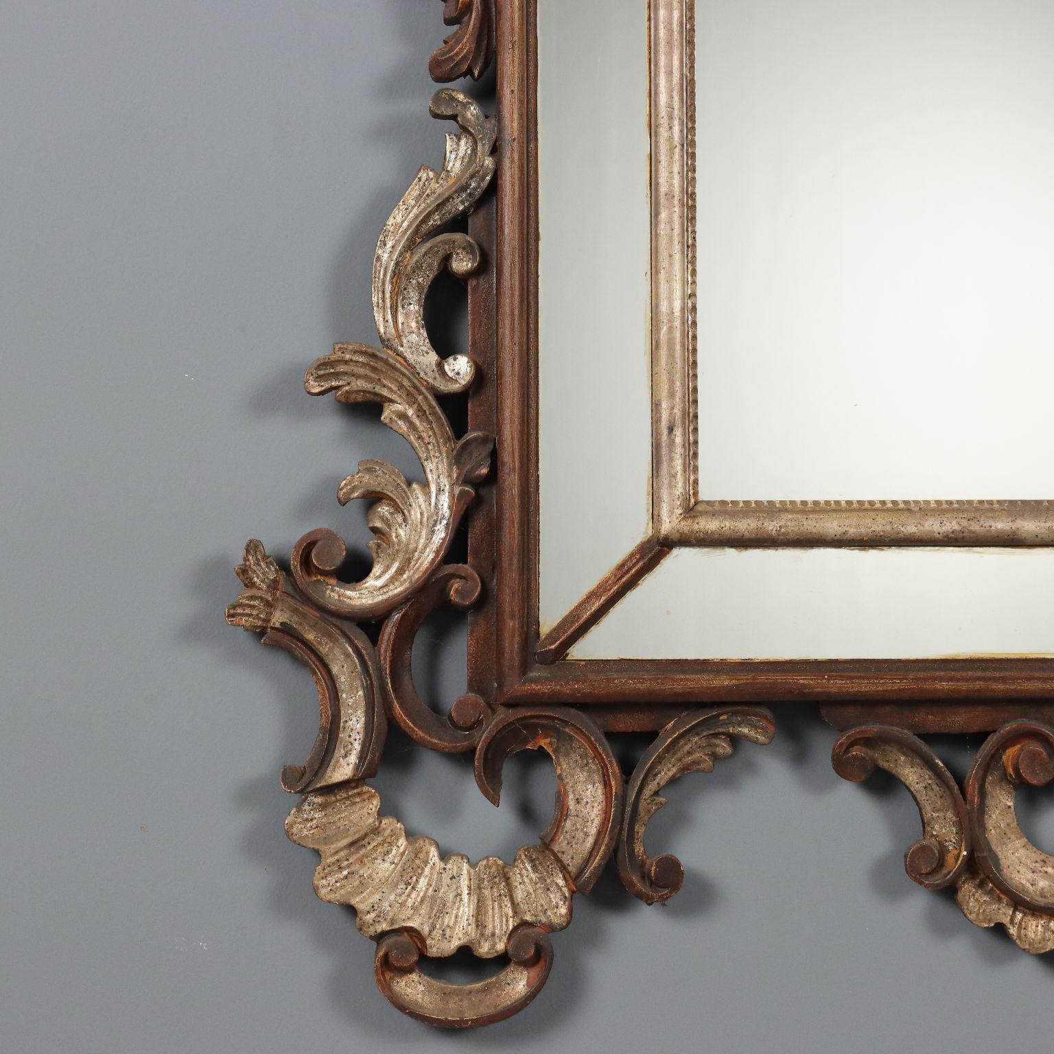 Espejo de estilo rococó Italia Primera mitad del siglo XX en venta 1