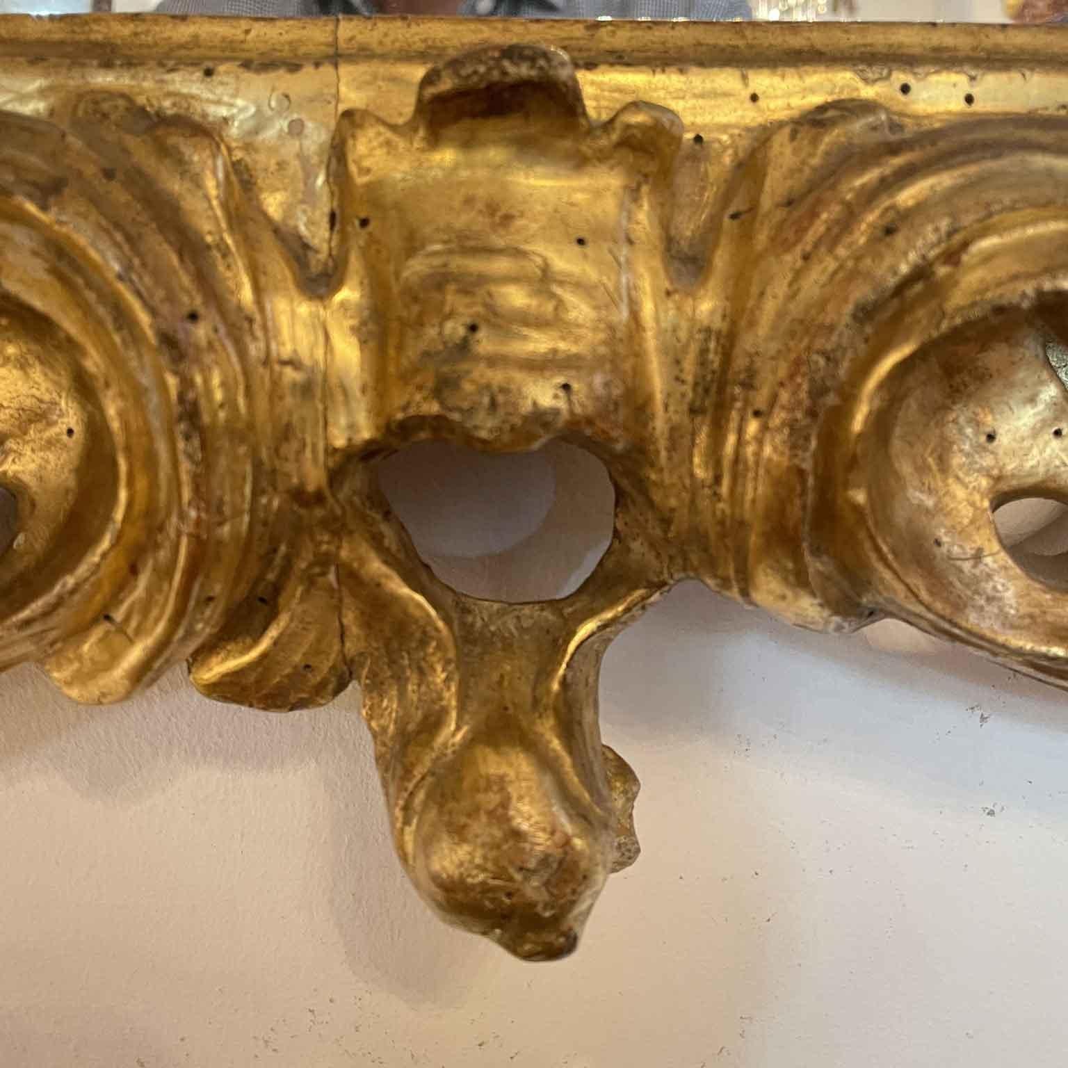 Italian Rectangular Carved and Gilded Mirror Louis XIV Style 18th Century In Good Condition For Sale In Milano, MI
