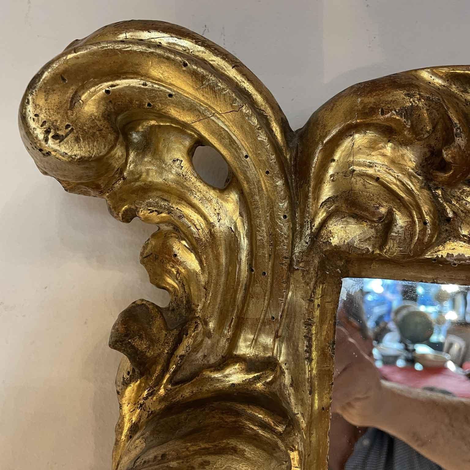 Italian Rectangular Carved and Gilded Mirror Louis XIV Style 18th Century For Sale 3