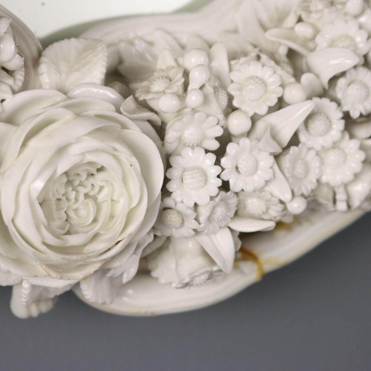 Verre de Murano Specchiera Veneziana in Vetro Bianco Murano, XIX Secolo en vente