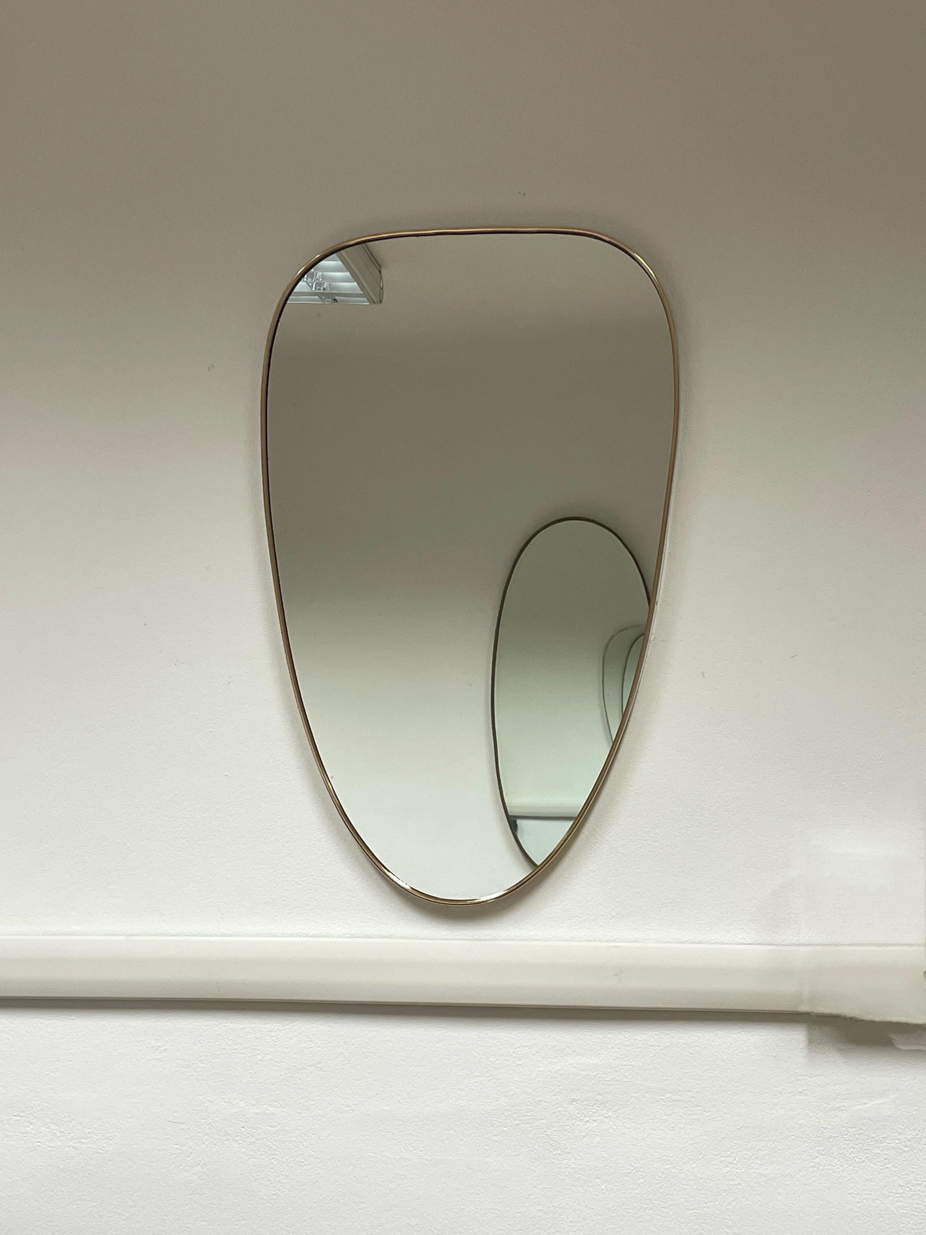 1950s shield mirror For Sale 5