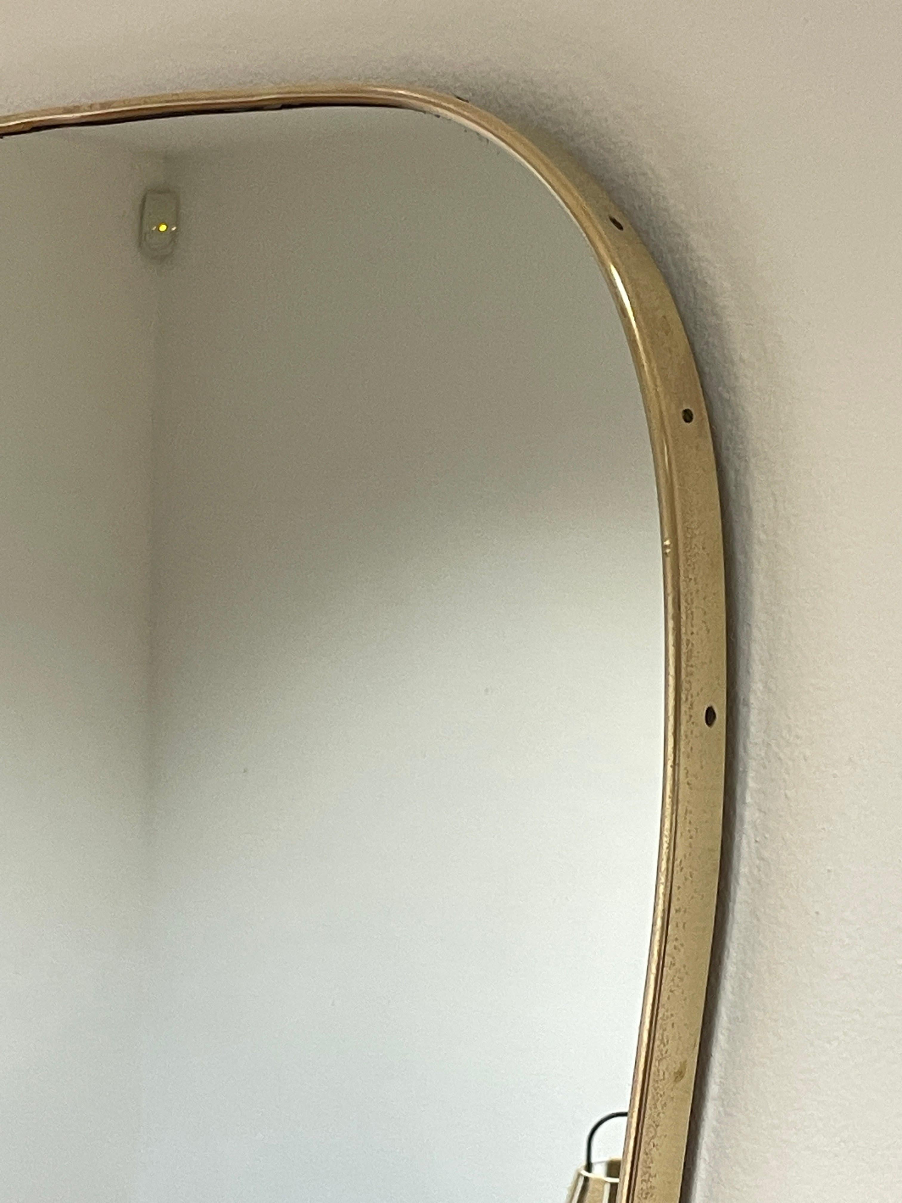 1950s shield mirror For Sale 2