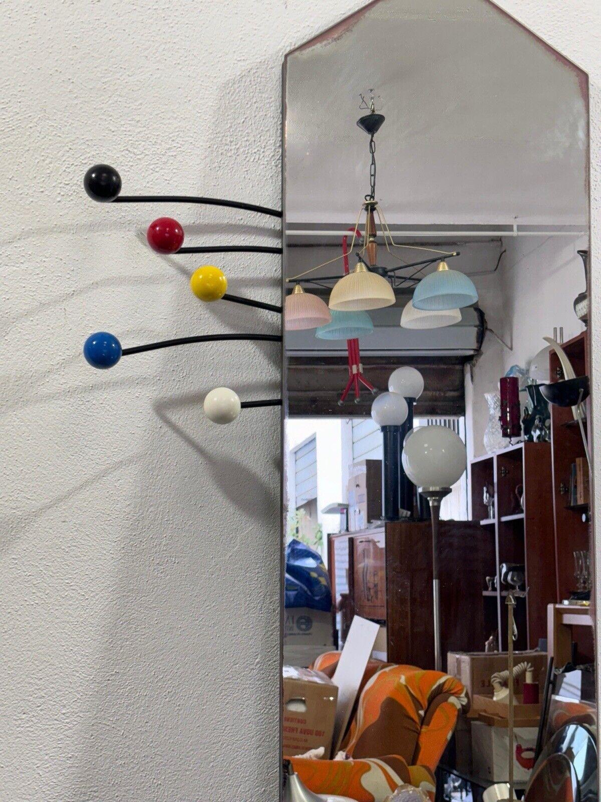 Memphis Style 1980's Modernism Wall Hanging Mirror (Miroir suspendu) Bon état - En vente à Taranto, IT