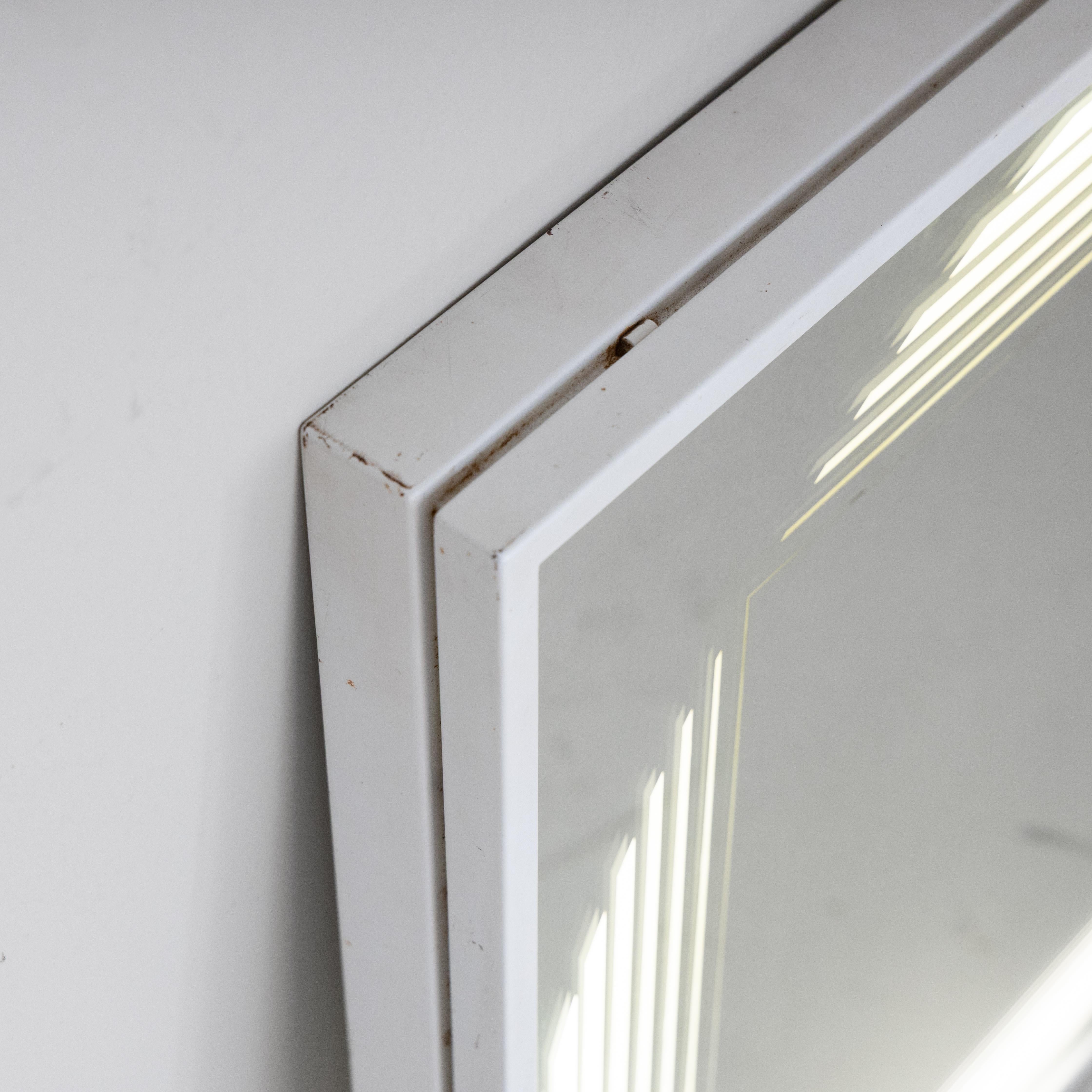 Specchio “Brama” bianco, Gianni Celada, FontanaArte, 1970 en vente 1