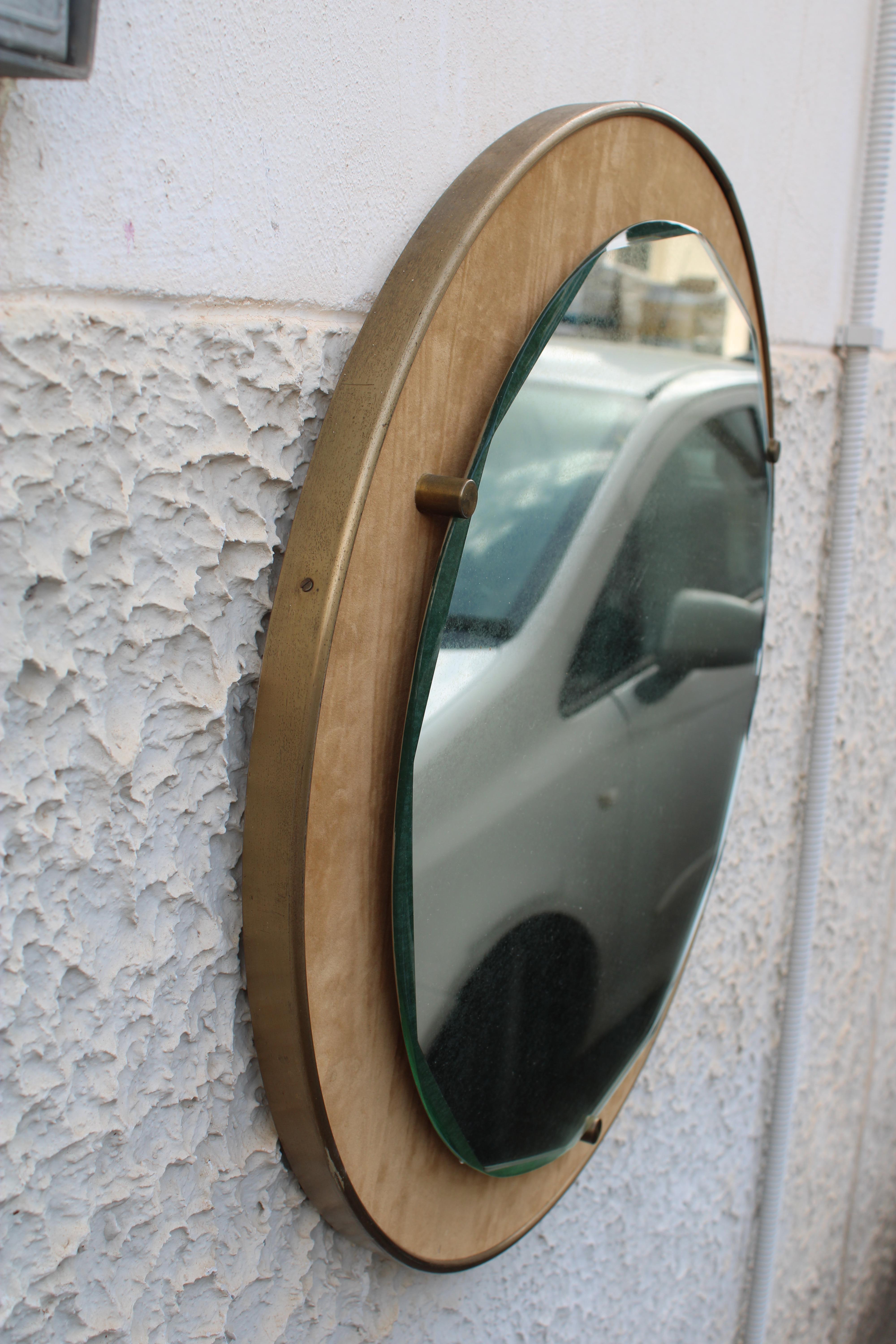 Miroir rond ciselé pièces en laiton   Milieu du siècle Santambrogio & De Berti en vente 6