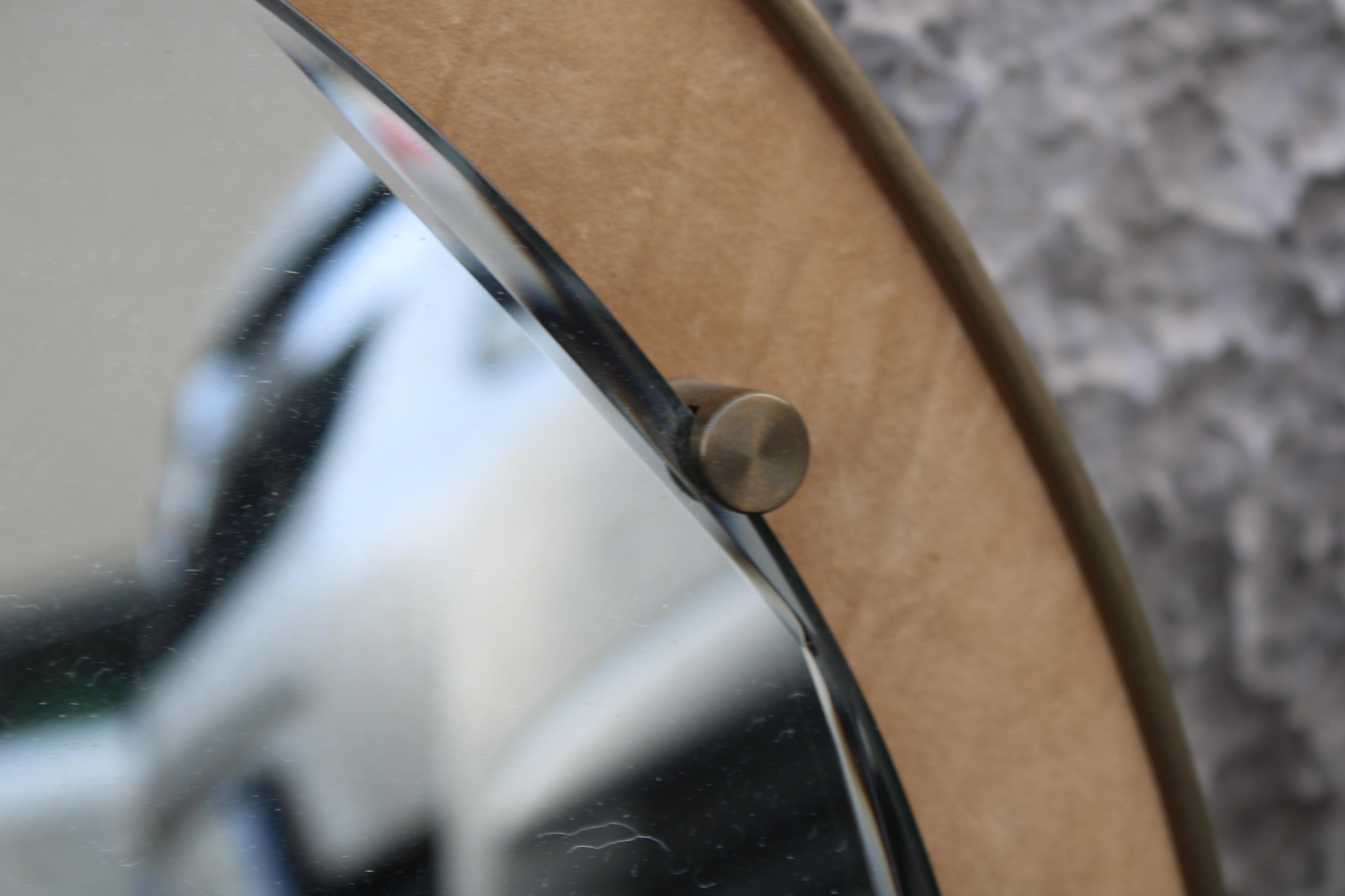 Miroir rond ciselé pièces en laiton   Milieu du siècle Santambrogio & De Berti Bon état - En vente à Palermo, Sicily