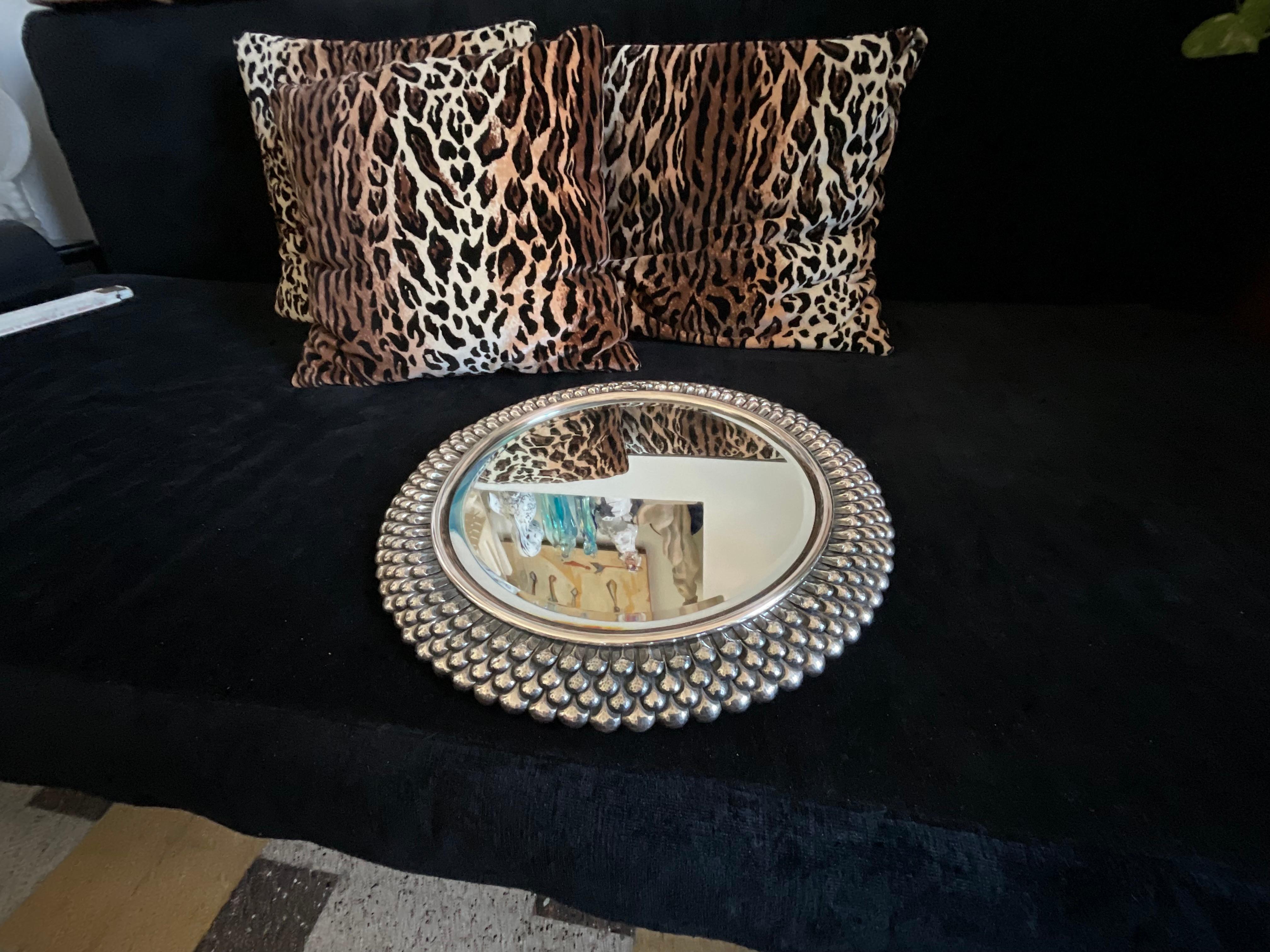 Altro Specchio con corniche in argento in vendita