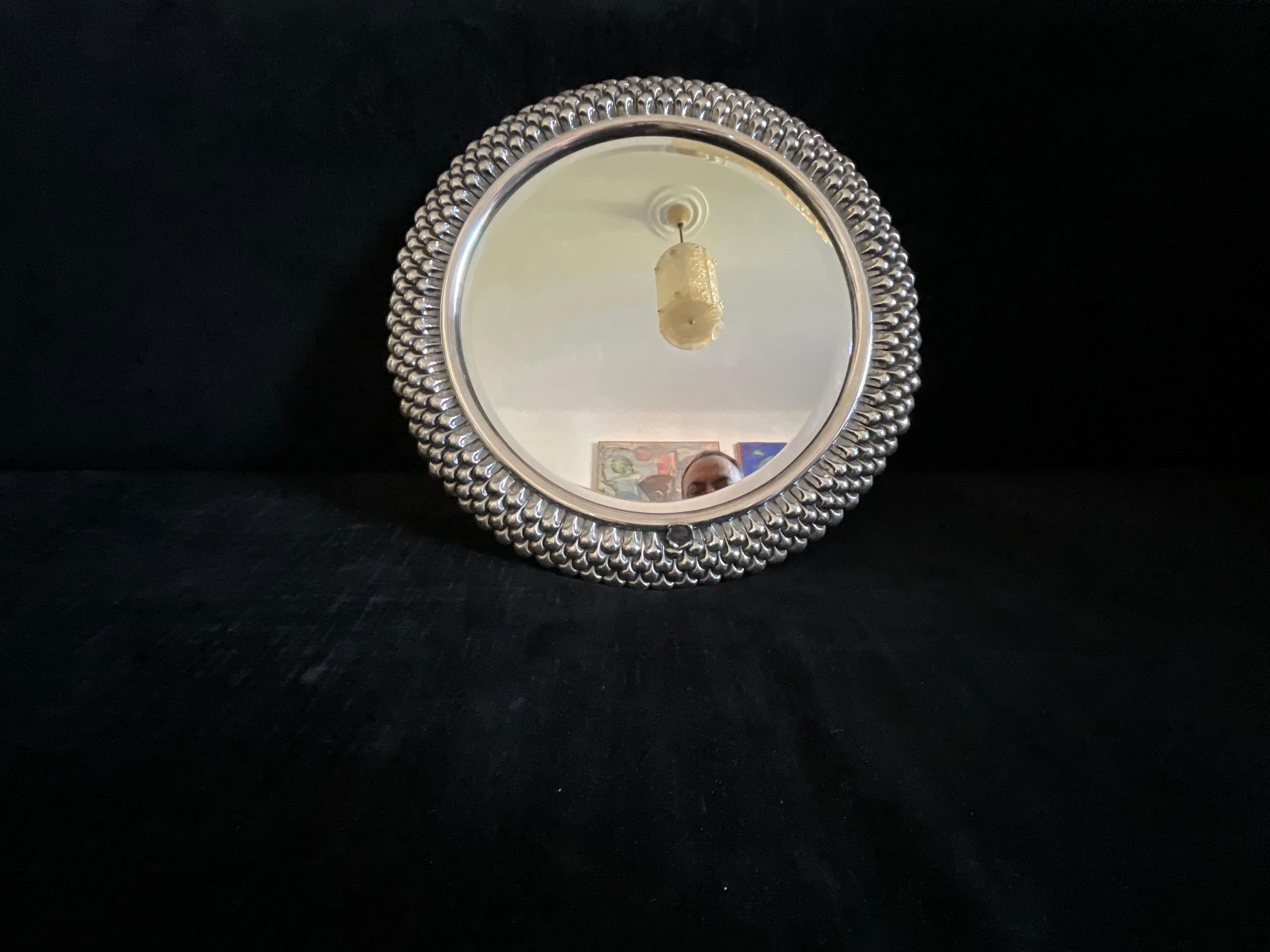 Specchio con corniche in argento in vendita 1