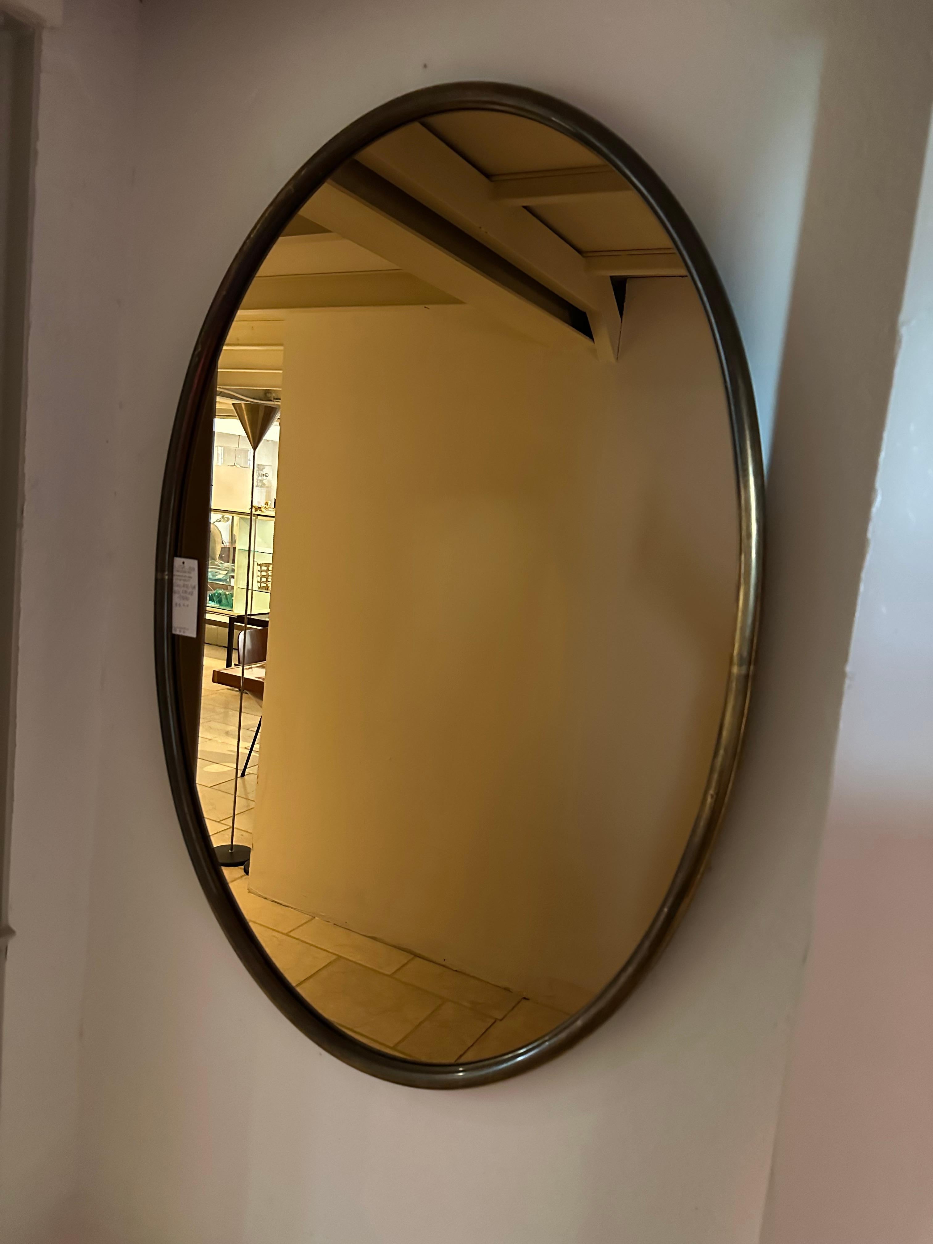 Mirror with smoked glass and brass frame, 1970s In Good Condition For Sale In Milano, Lombardia