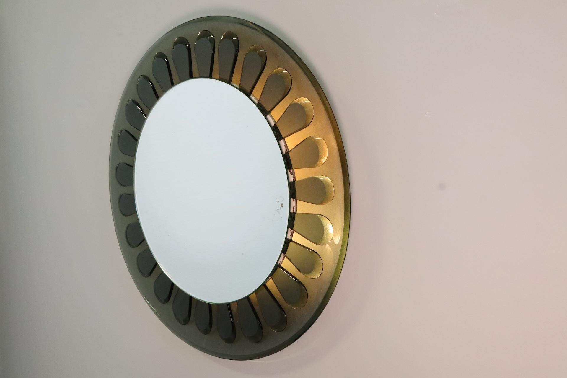 Flower-shaped wall mirror by Max Ingrand for Fontana Arte Italia 1964 For Sale 9