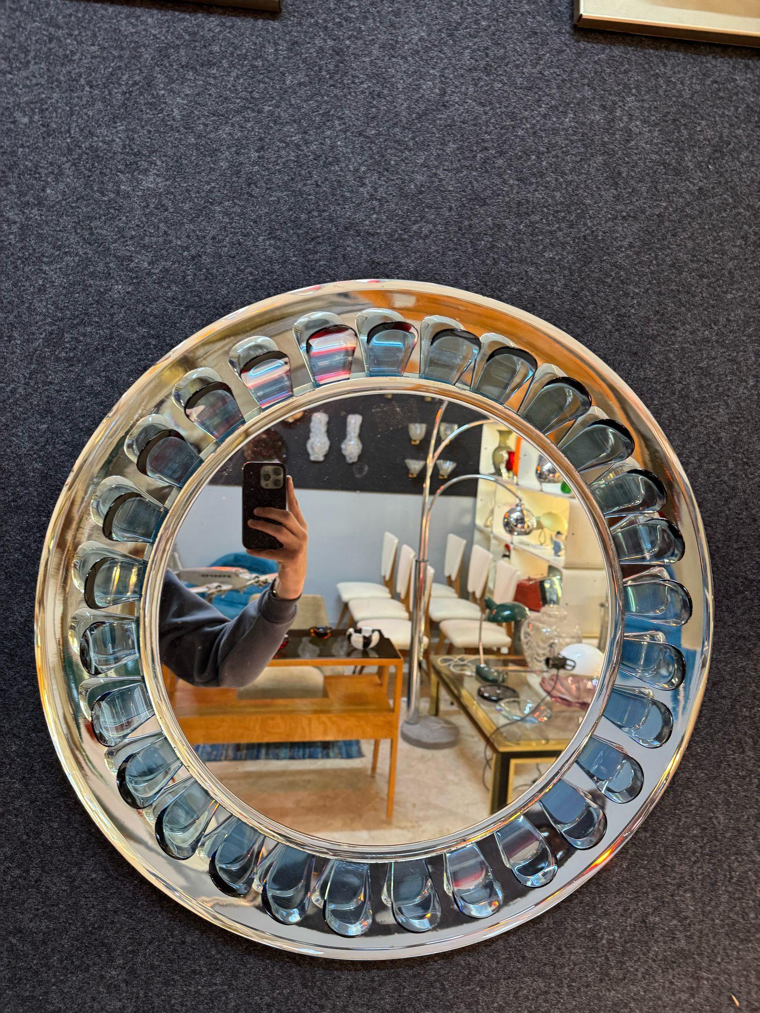 Italian Flower-shaped wall mirror by Max Ingrand for Fontana Arte, Italy For Sale
