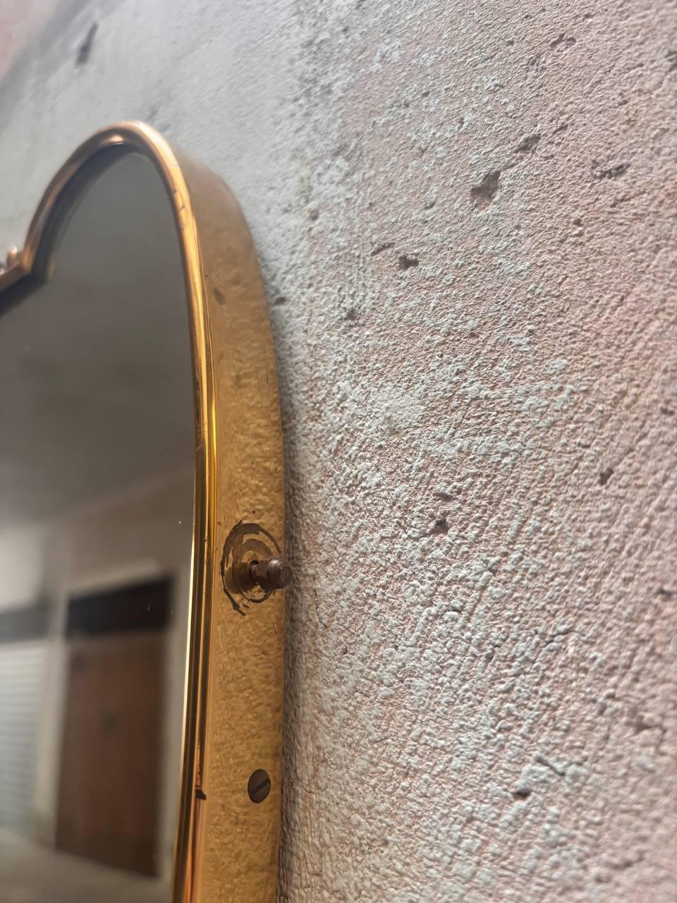 Art Déco Specchio da parete Art Decò Gio ponti originale in legno, ottone Italia del 1950 in vendita