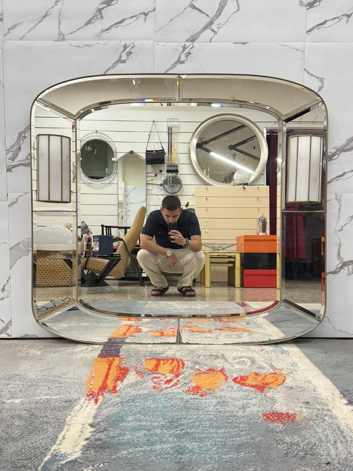 Miroir mural avec paire d'appliques 70s Hollywood Regency Design en vente 1