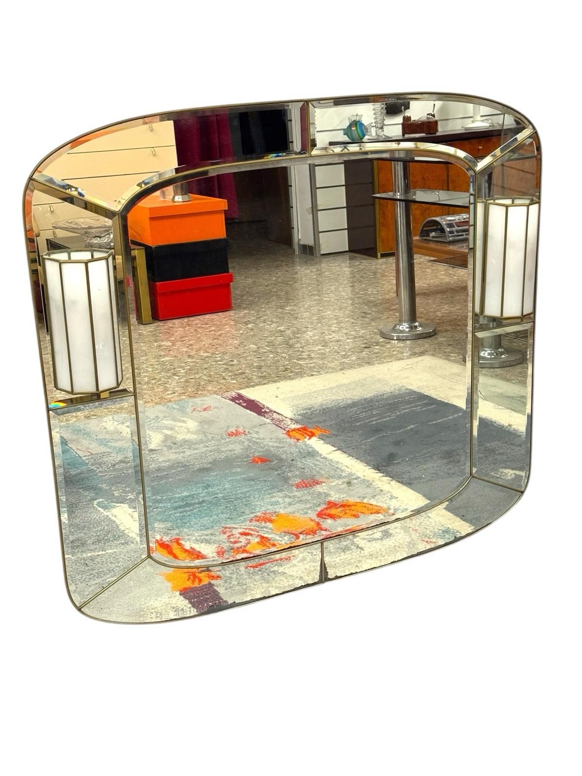 Miroir mural avec paire d'appliques 70s Hollywood Regency Design en vente 2