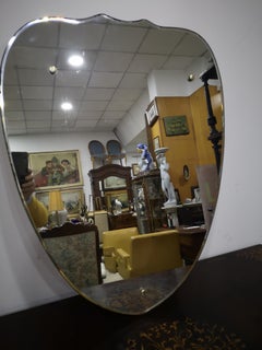 Specchio da parete molato con bottoni in ottone anni 50