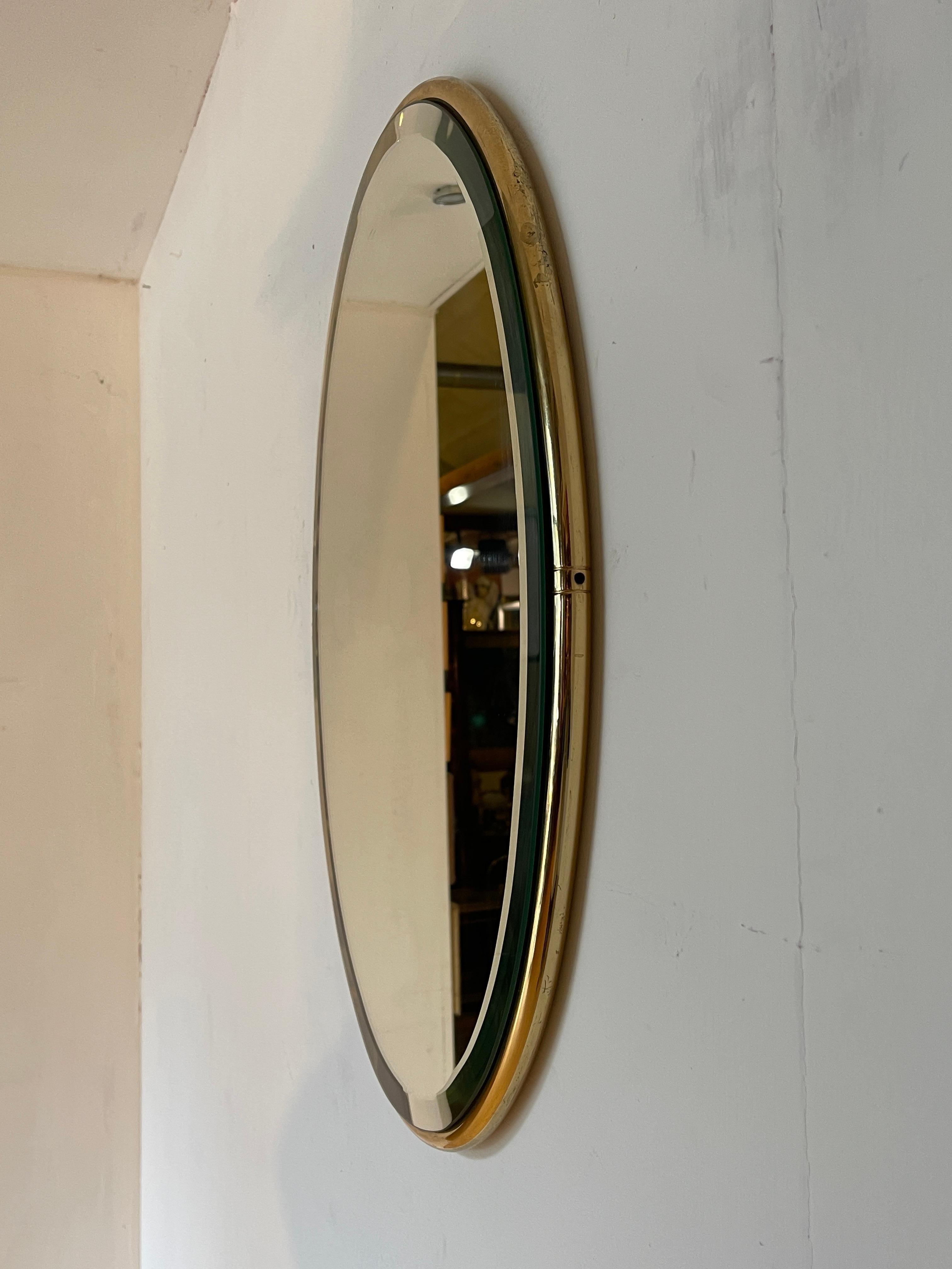 20th Century Specchio da parete ovale in ottone senza bordi stile italiano vintage anni '90 in vendita