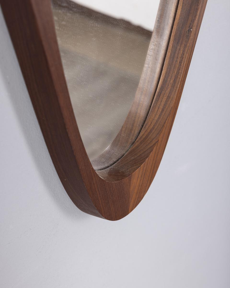 Specchio da parete ovale vintage anni 60 in legno design Italiano In condizioni buone in vendita a None, IT