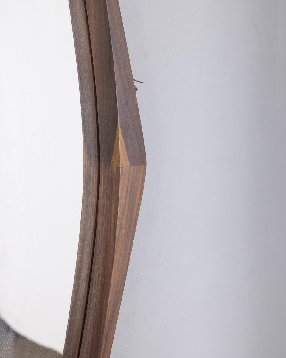 Mid-20th Century Specchio da parete ovale vintage anni 60 in legno design Italiano in vendita