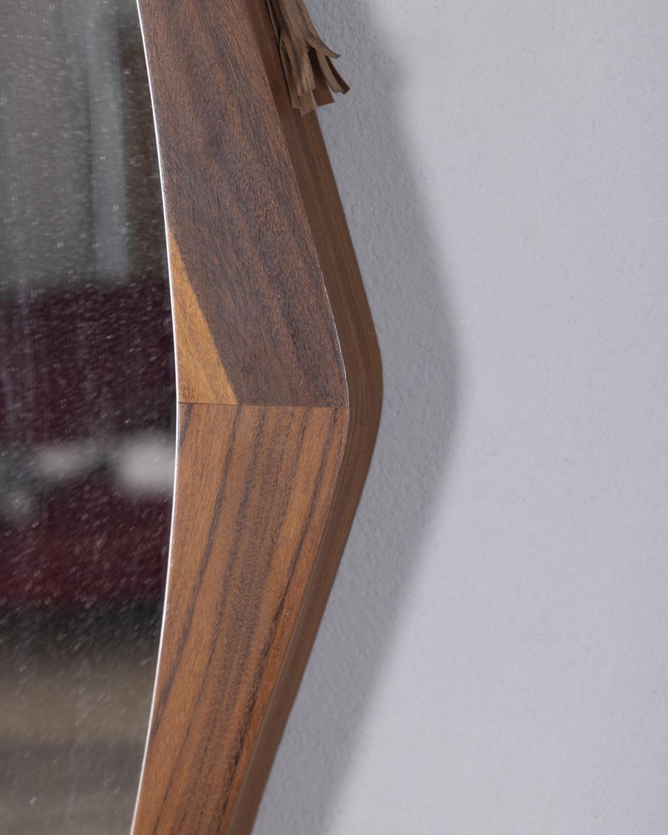 Specchio da parete ovale vintage anni 60 in legno design Italiano in vendita 2