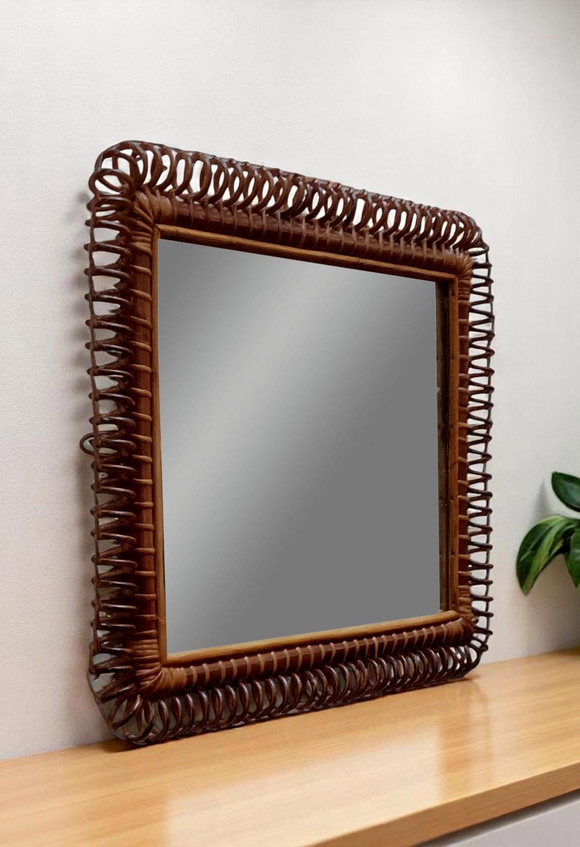 Miroir mural rectangulaire en rotin et osier, Italie, années 1960 en vente 1