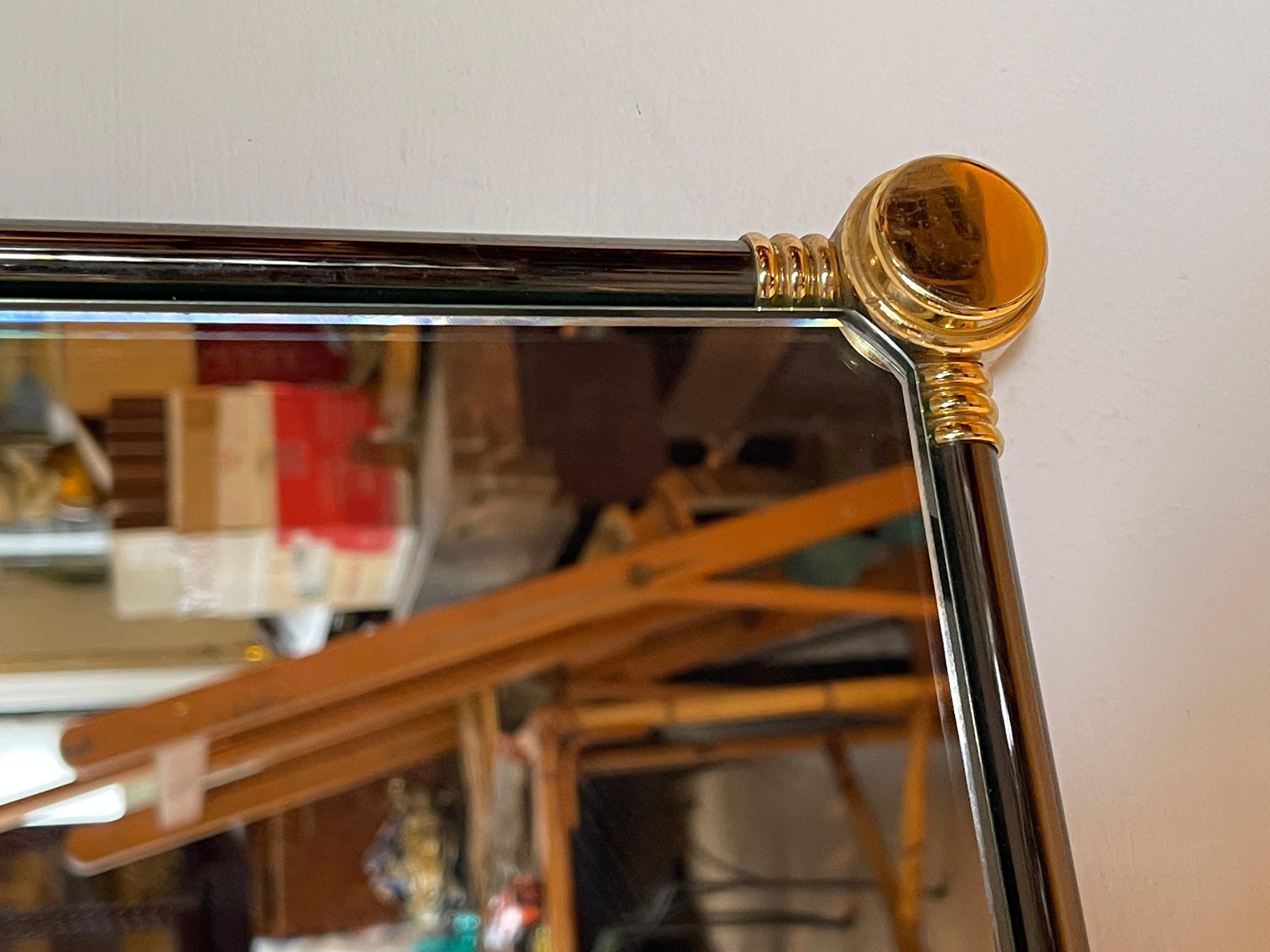 Specchio da parete rotondo bistrot italiano vintage anni '70 in metallo e ottone en venta 1