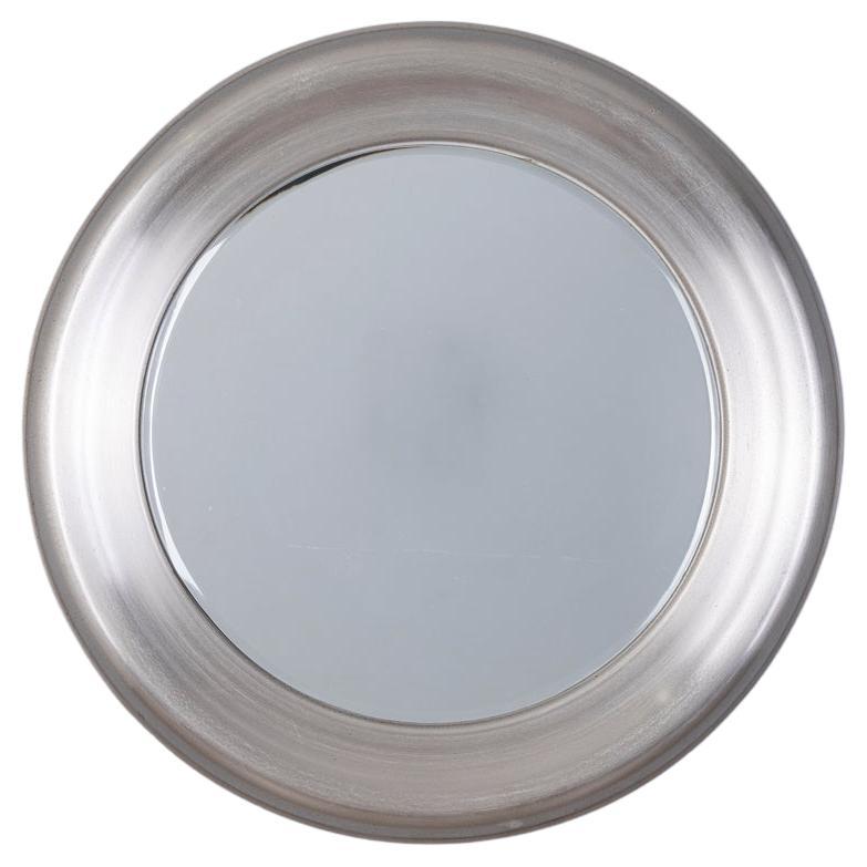 Specchio da parete rotondo con cornice in metallo cromato, disegnato da Goffredo Reggiani, anni '60.

CONDIZIONE :
In buone condizioni, con segni di usura dovuti al tempo.

DIMENSIONI : 
Altezza 65 cm ; Larghezza 65 cm ; Profondità 4 cm ;

MATÉRIEL