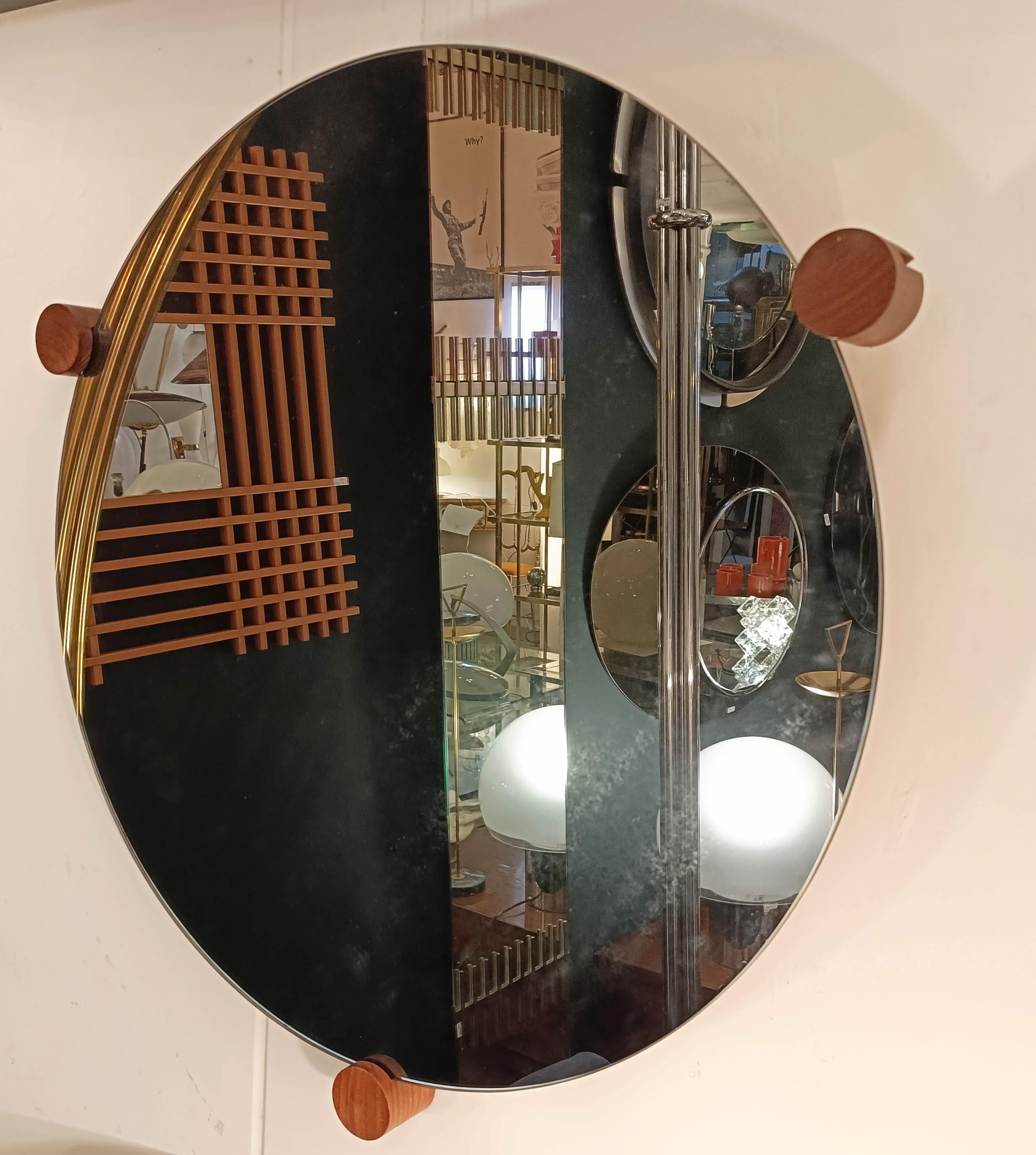 Espejo de pared redondo con detalles de madera, Italia, años 70 Moderno de mediados de siglo