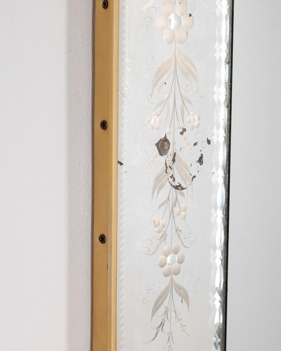 Vintage 1950s decorated glass wall mirror Italian design In Good Condition For Sale In None, IT