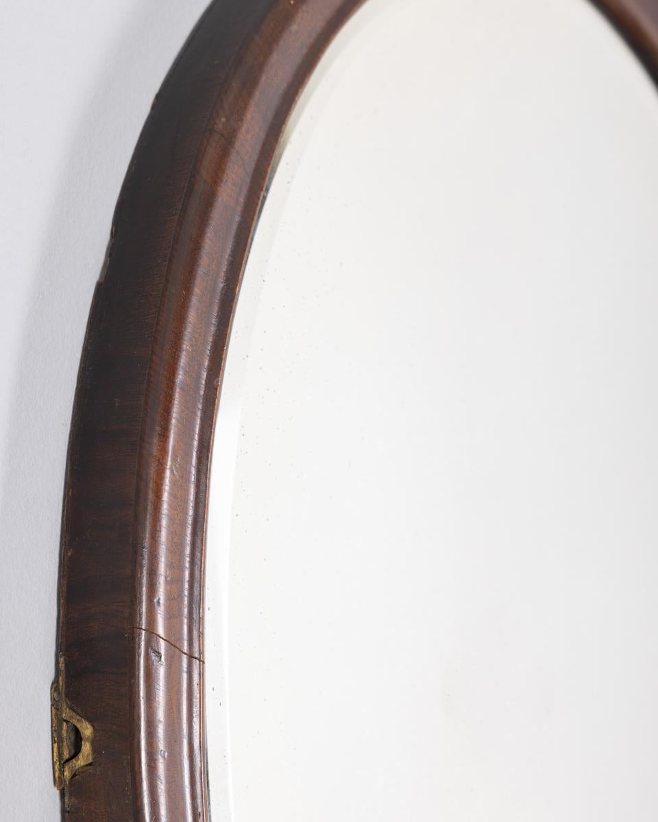 Espejo de pared vintage de diseño italiano de los años 60 en madera de nogal Italian en venta